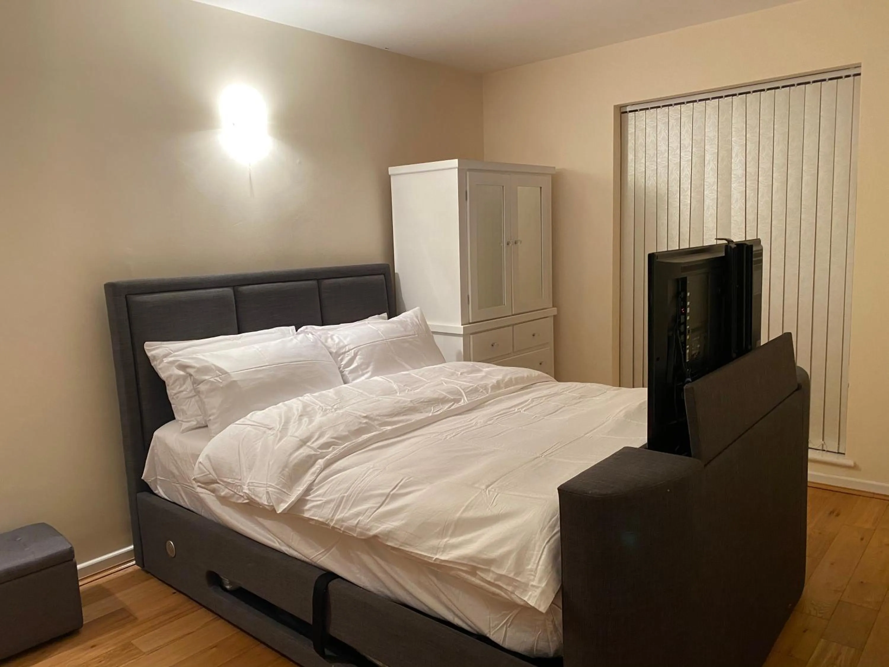 Bedroom in Birmingham Guesthouse