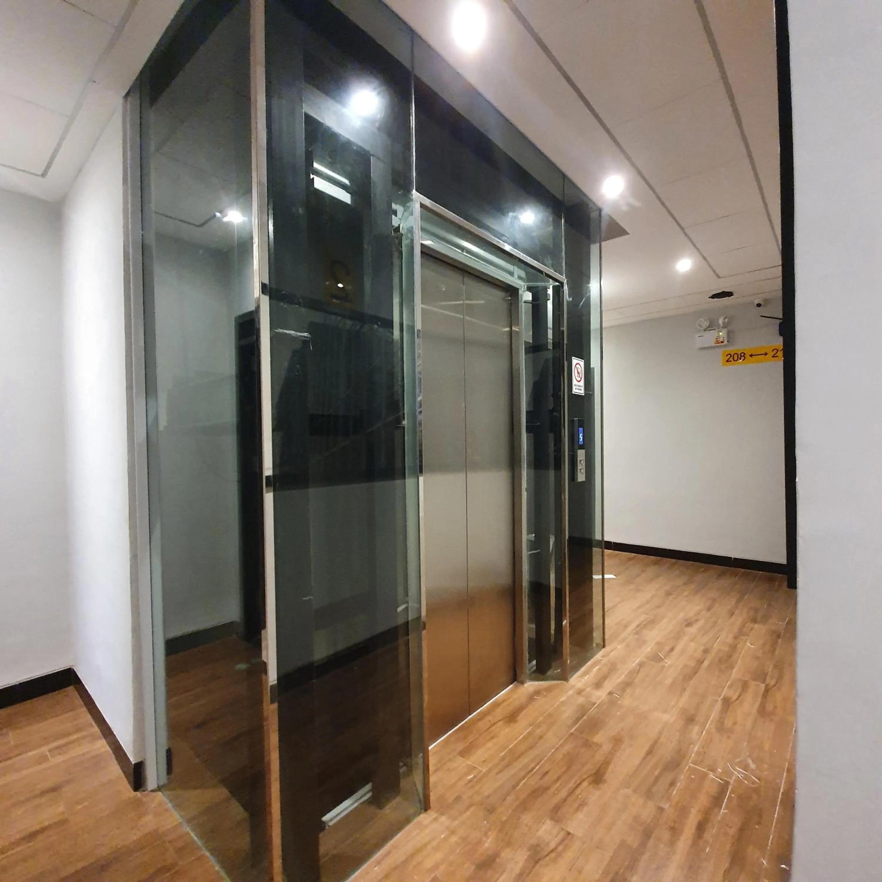 Area and facilities in Circle One