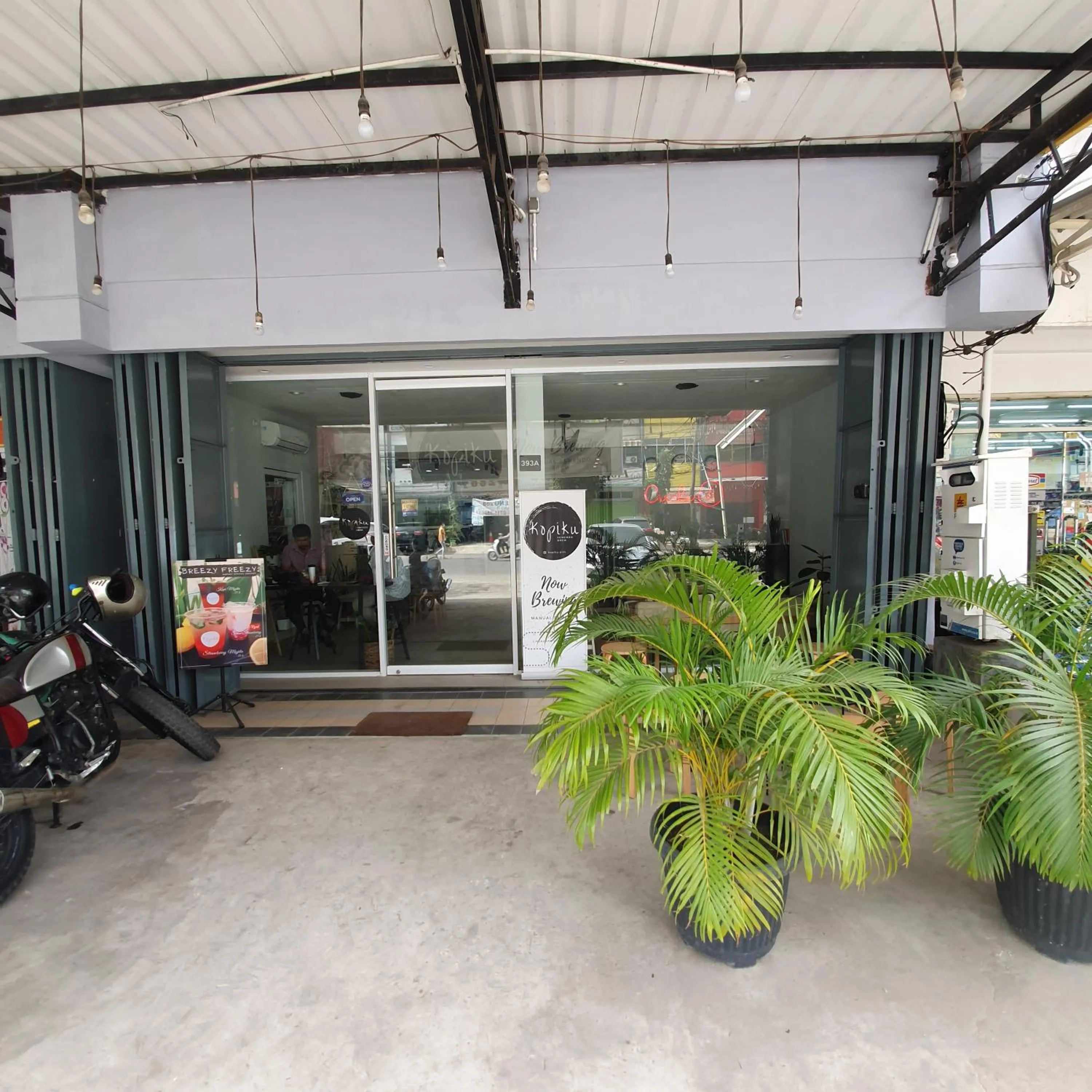 Facade/entrance in Circle One