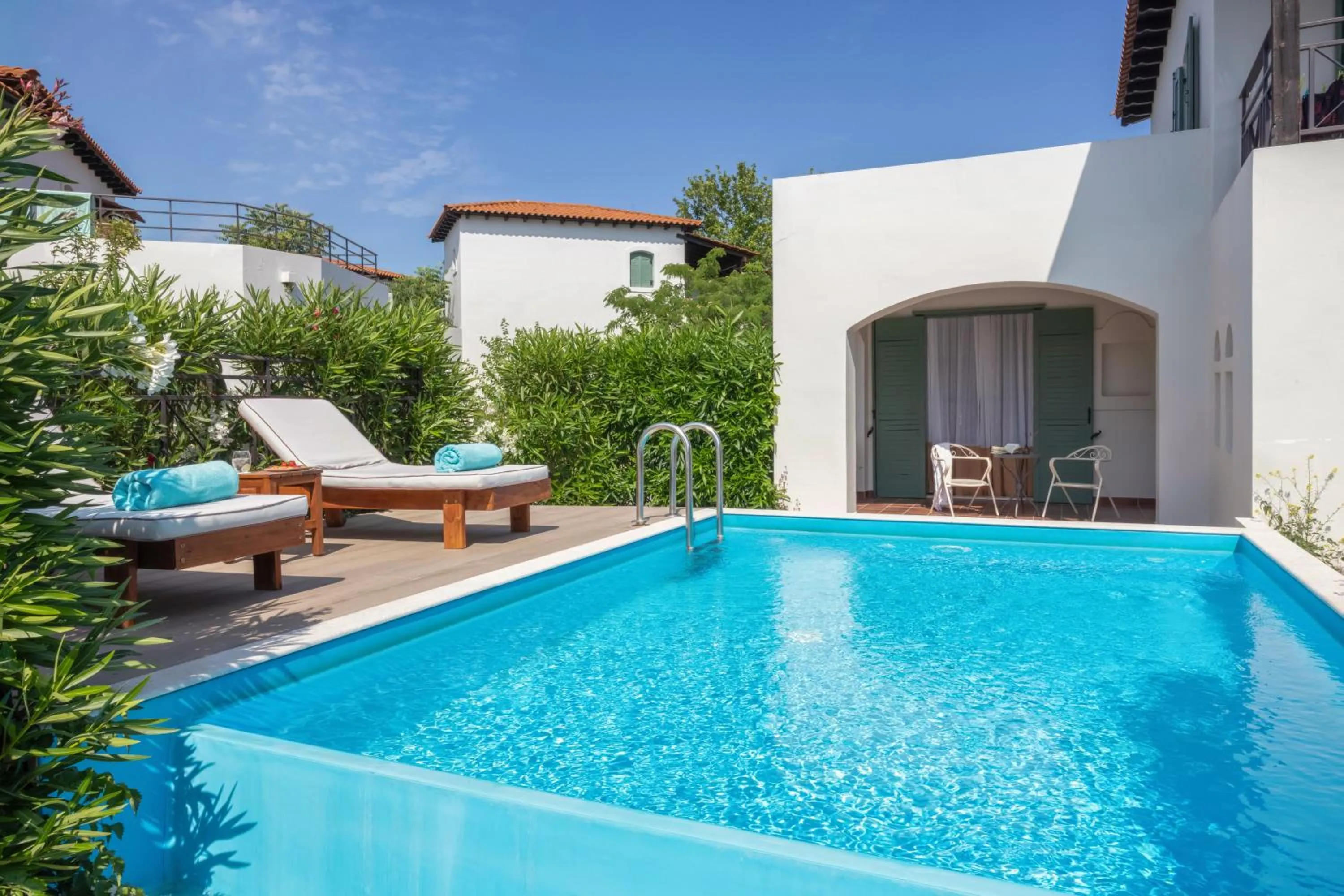 Swimming pool in Zeus Eretria Resort