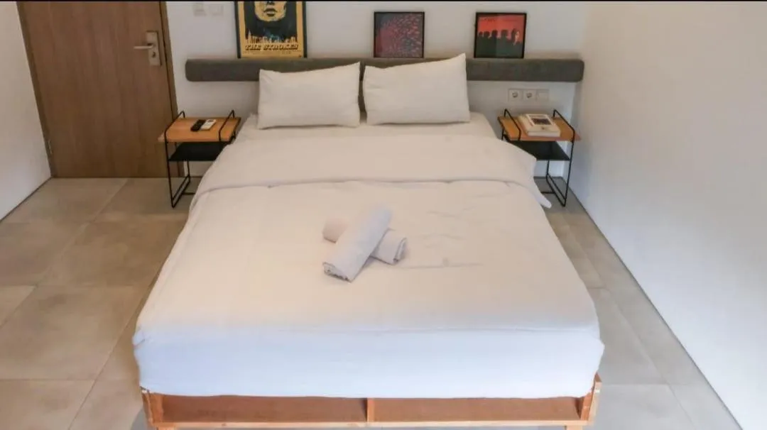 Bed in Tengah Tengah