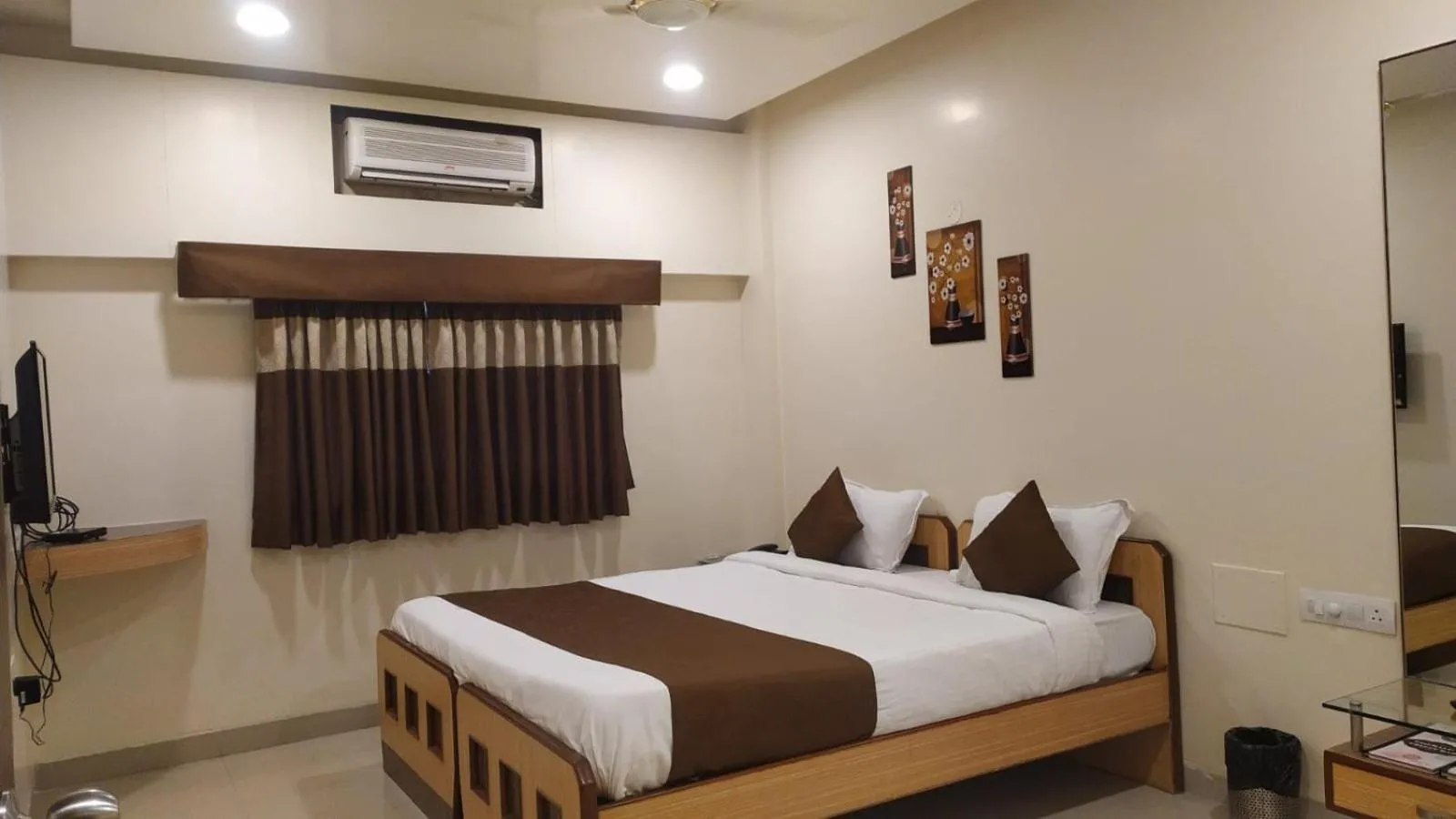 Bedroom, Bed in Aquarius Resort