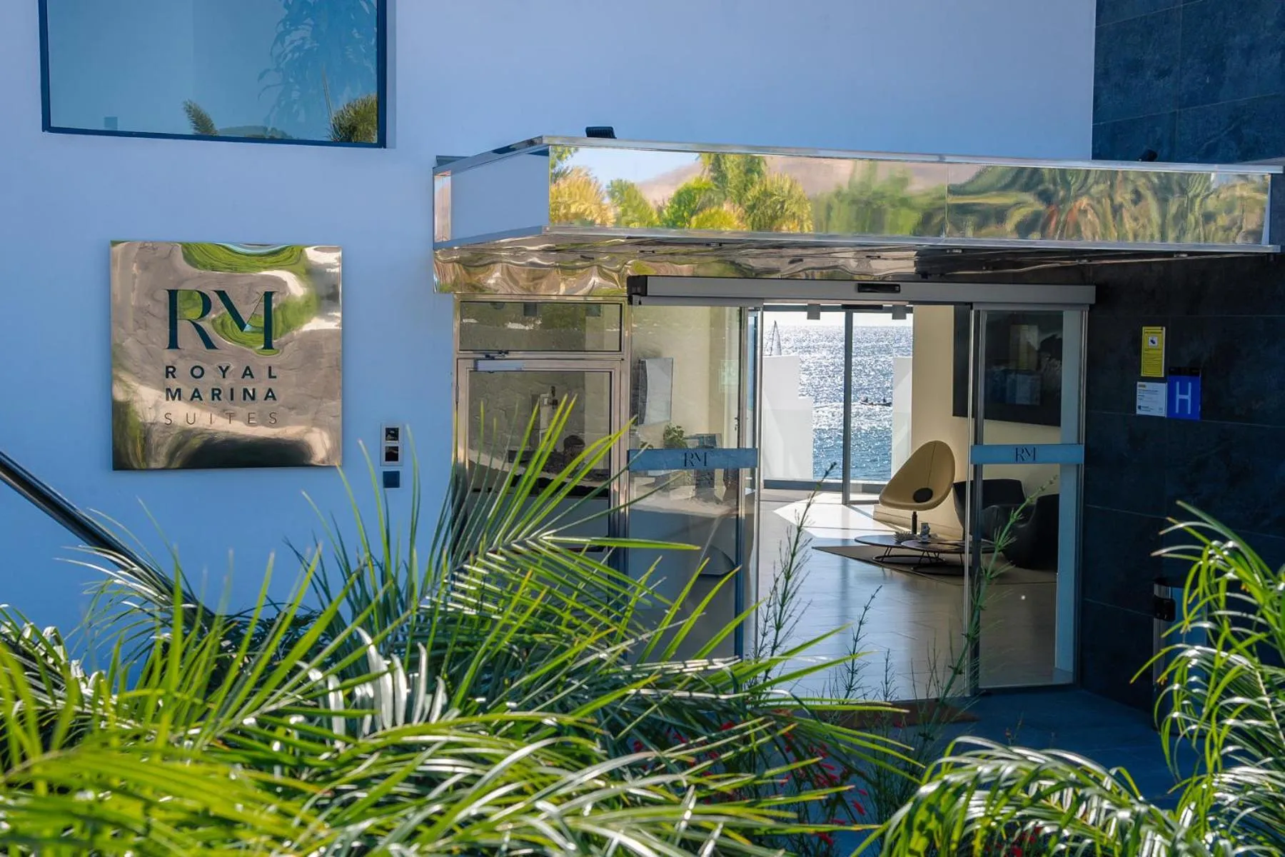 Facade/entrance in Royal Marina Suites Boutique Hotel - Adults Only