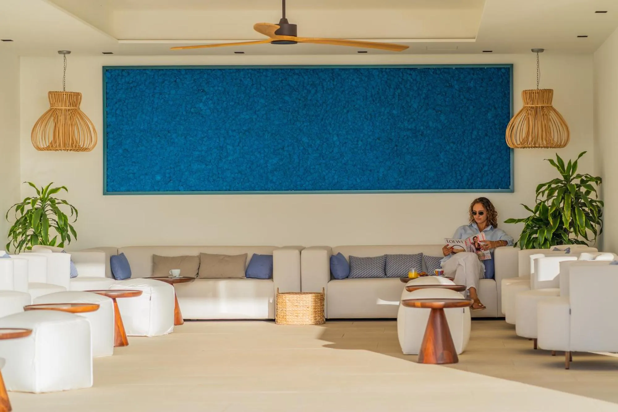 Communal lounge/ TV room in Royal Marina Suites Boutique Hotel - Adults Only