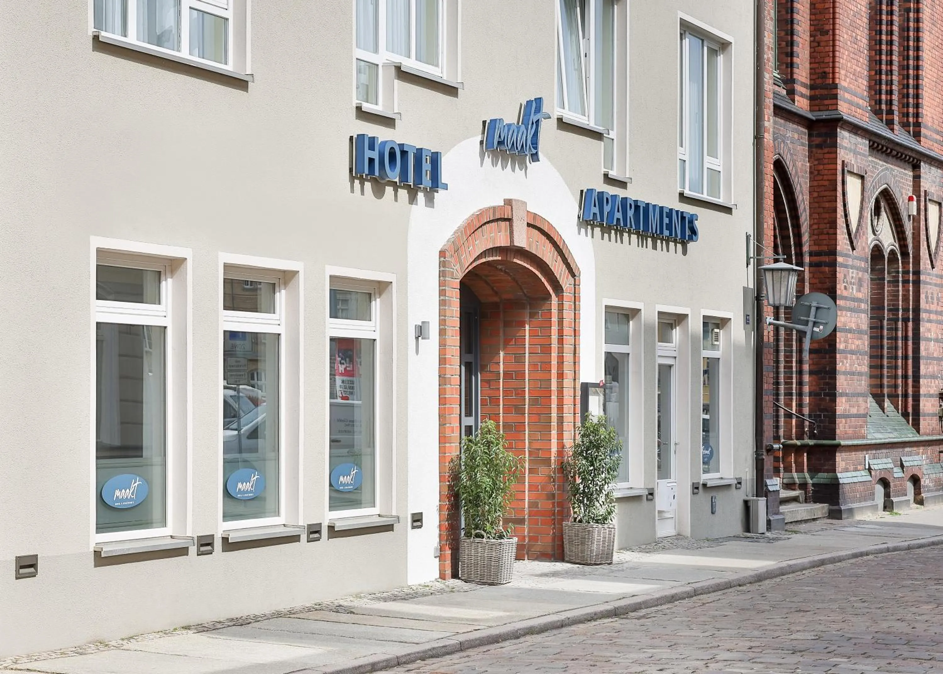 Property building in maakt Hotel