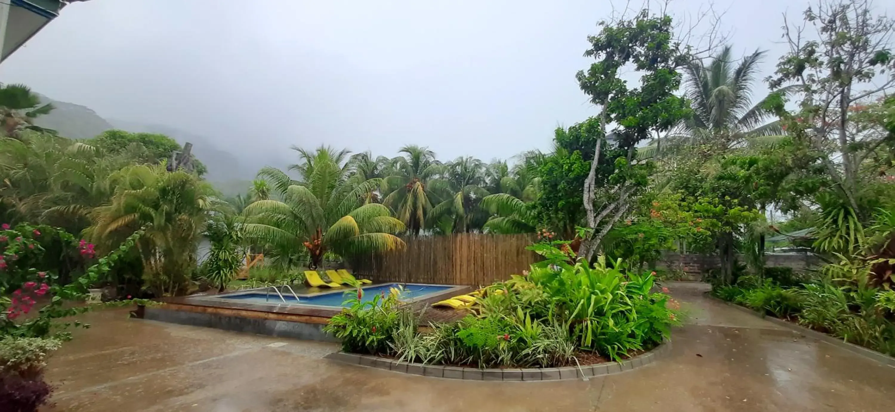 Castaway Lodge Castaway Lodge