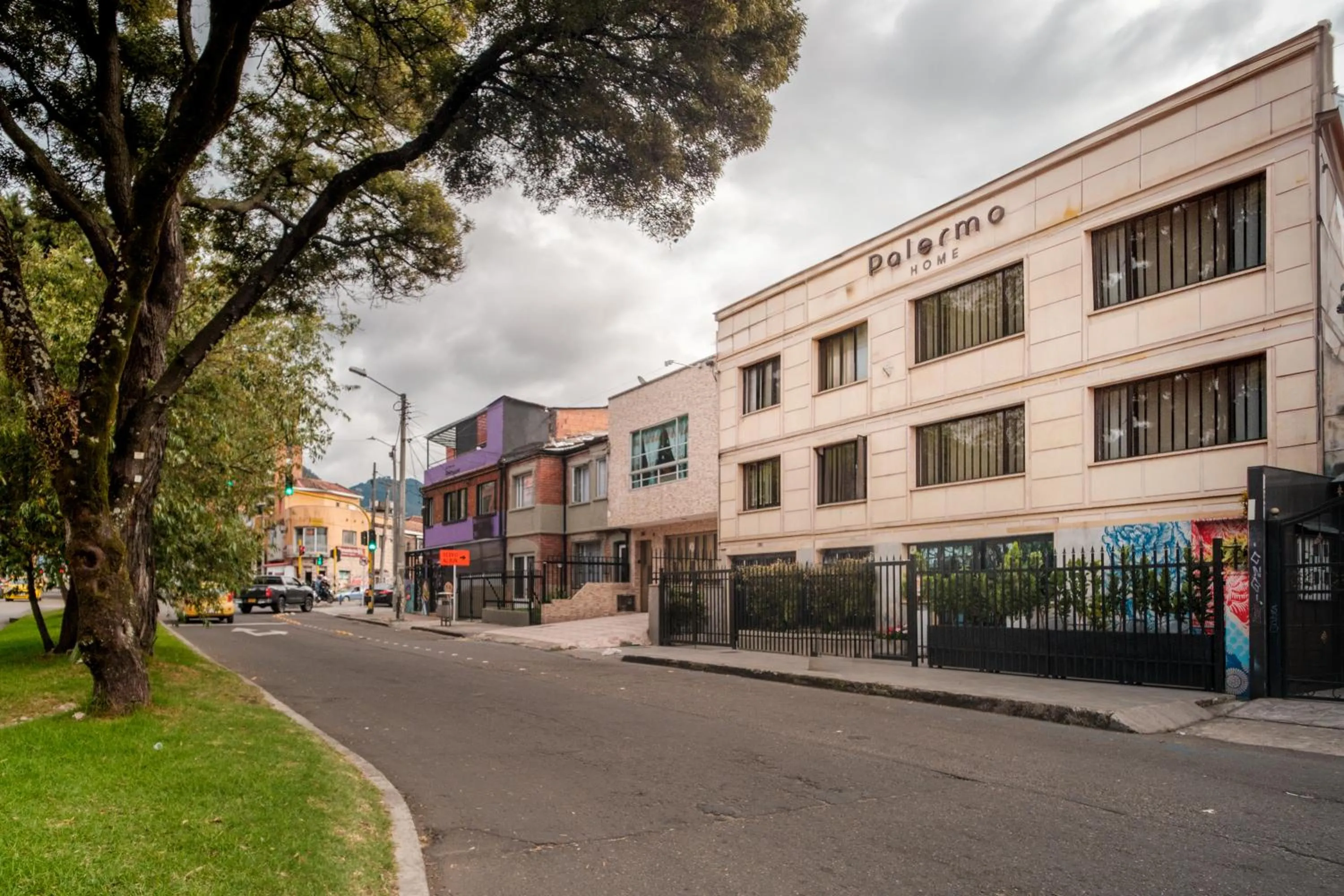 Facade/entrance in Palermo Home Bogota & Art Gallery