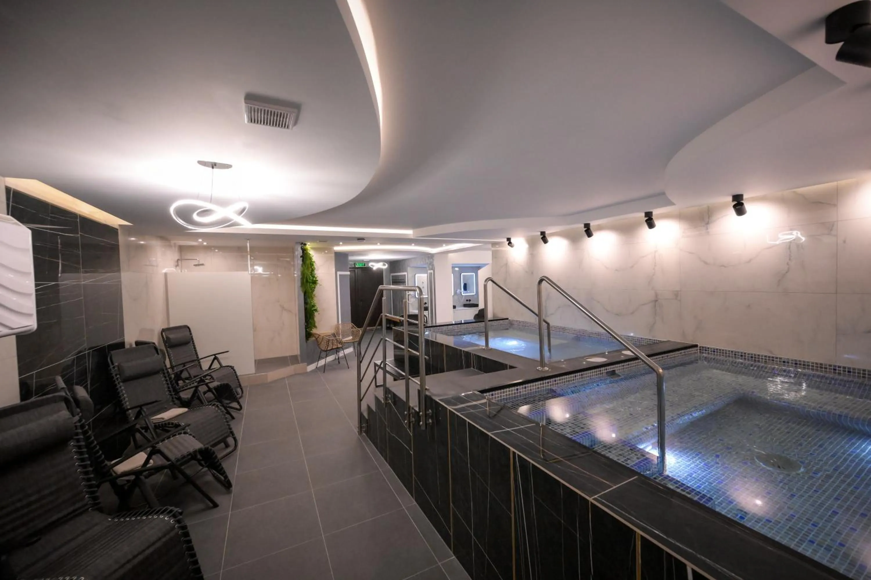 Swimming pool in Hotel Yara