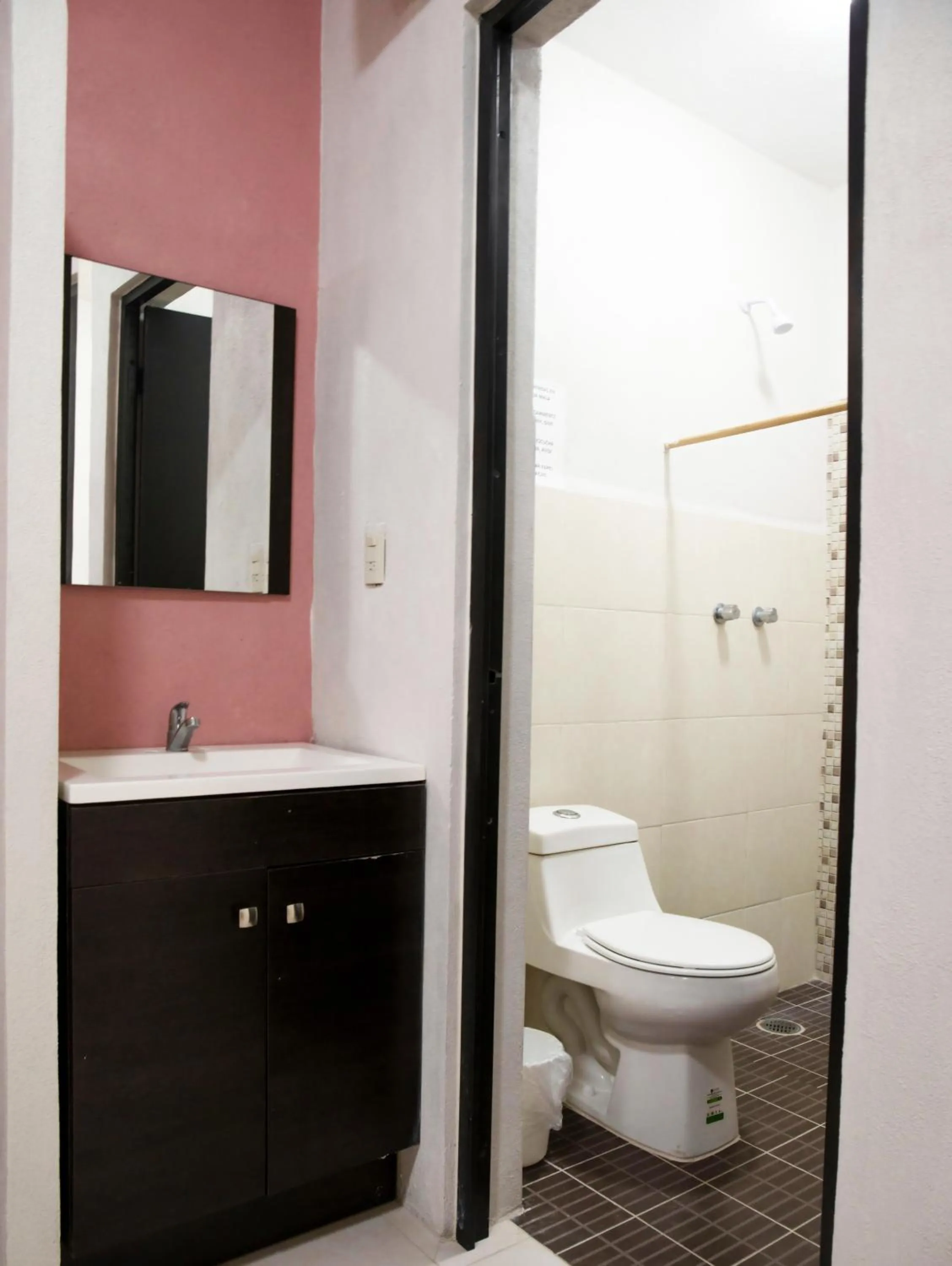 Shower in Hotel Los Arcos Holbox