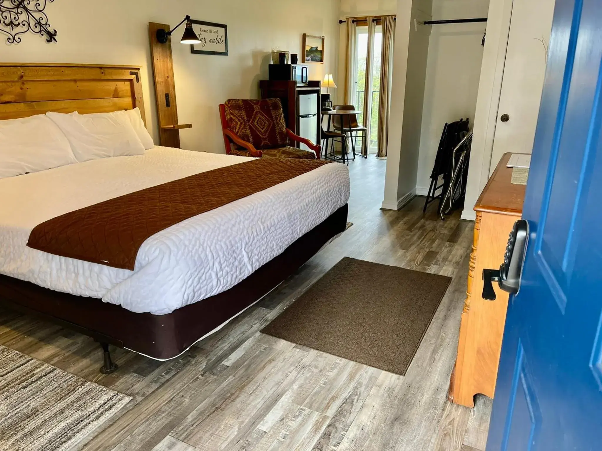 Suite with Mountain View in Mountain View Guest Motel Suite with Mountain View in Mountain View Guest Motel