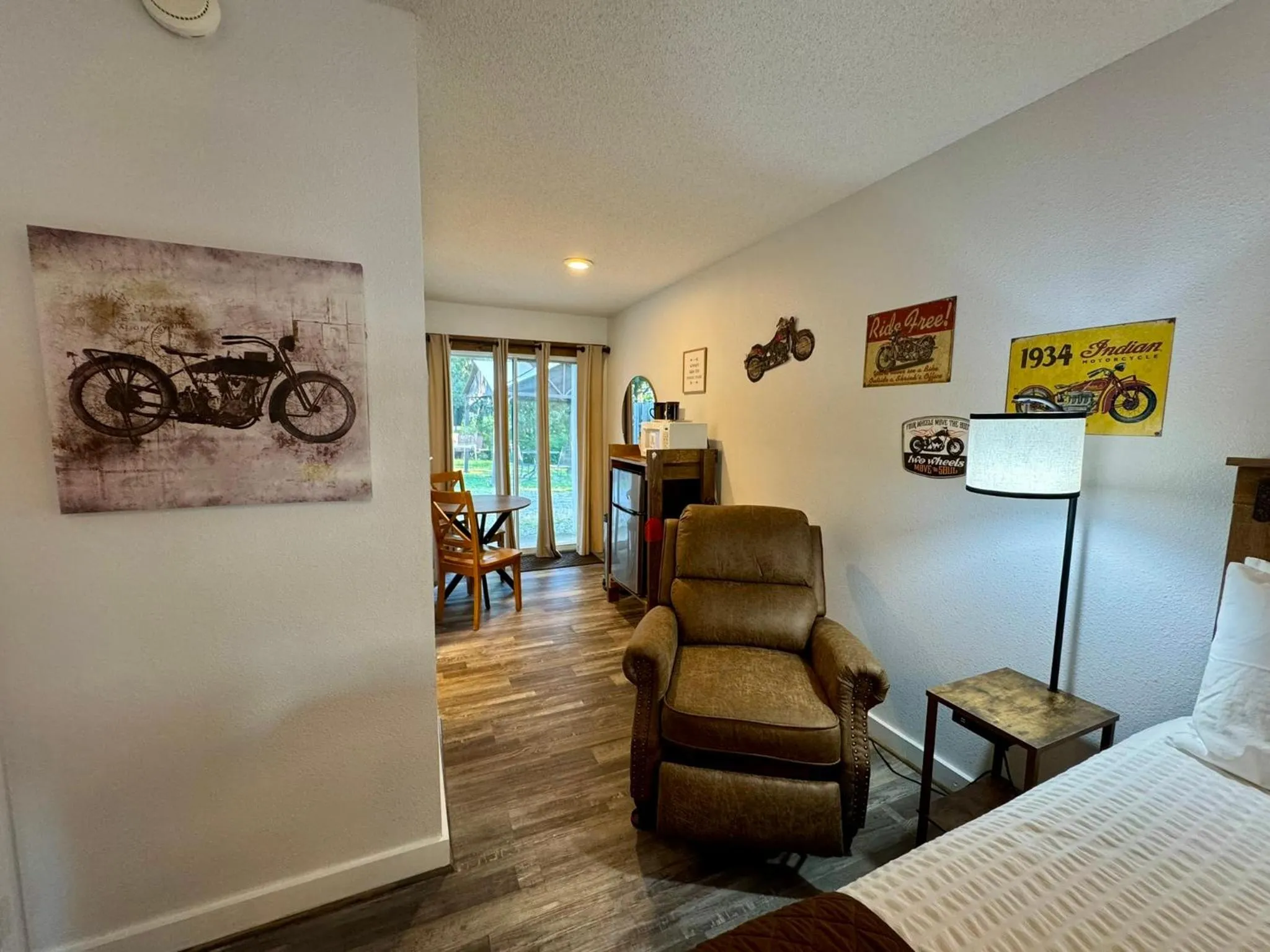 Property building in Mountain View Guest Motel