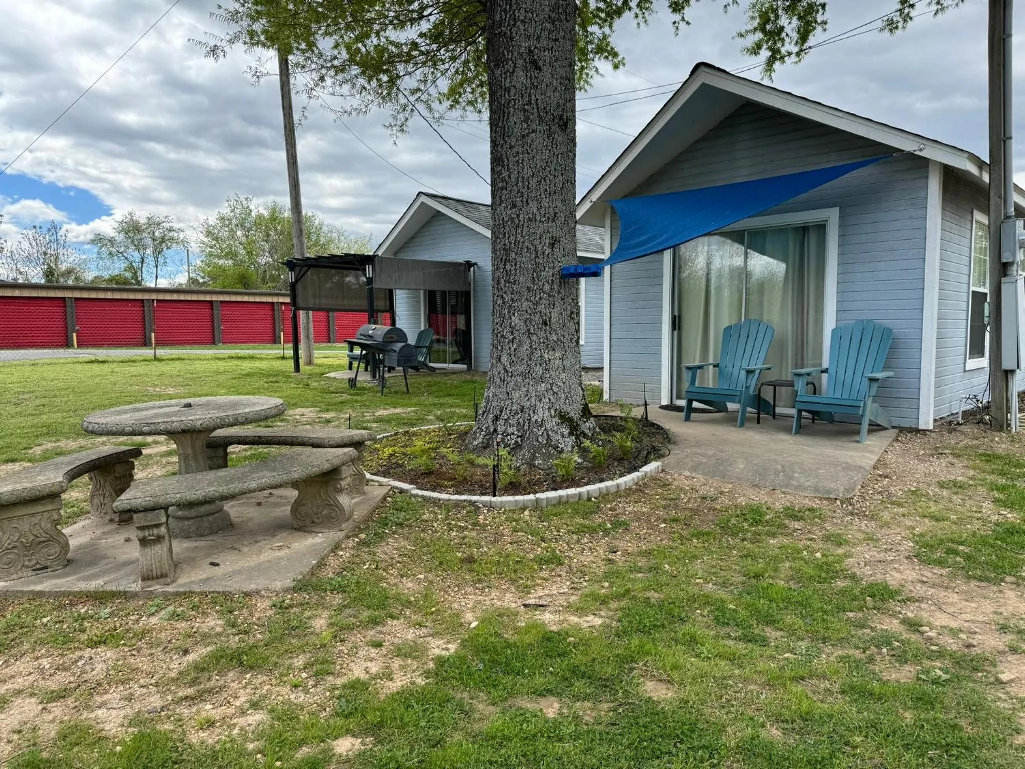 Patio in Mountain View Guest Motel