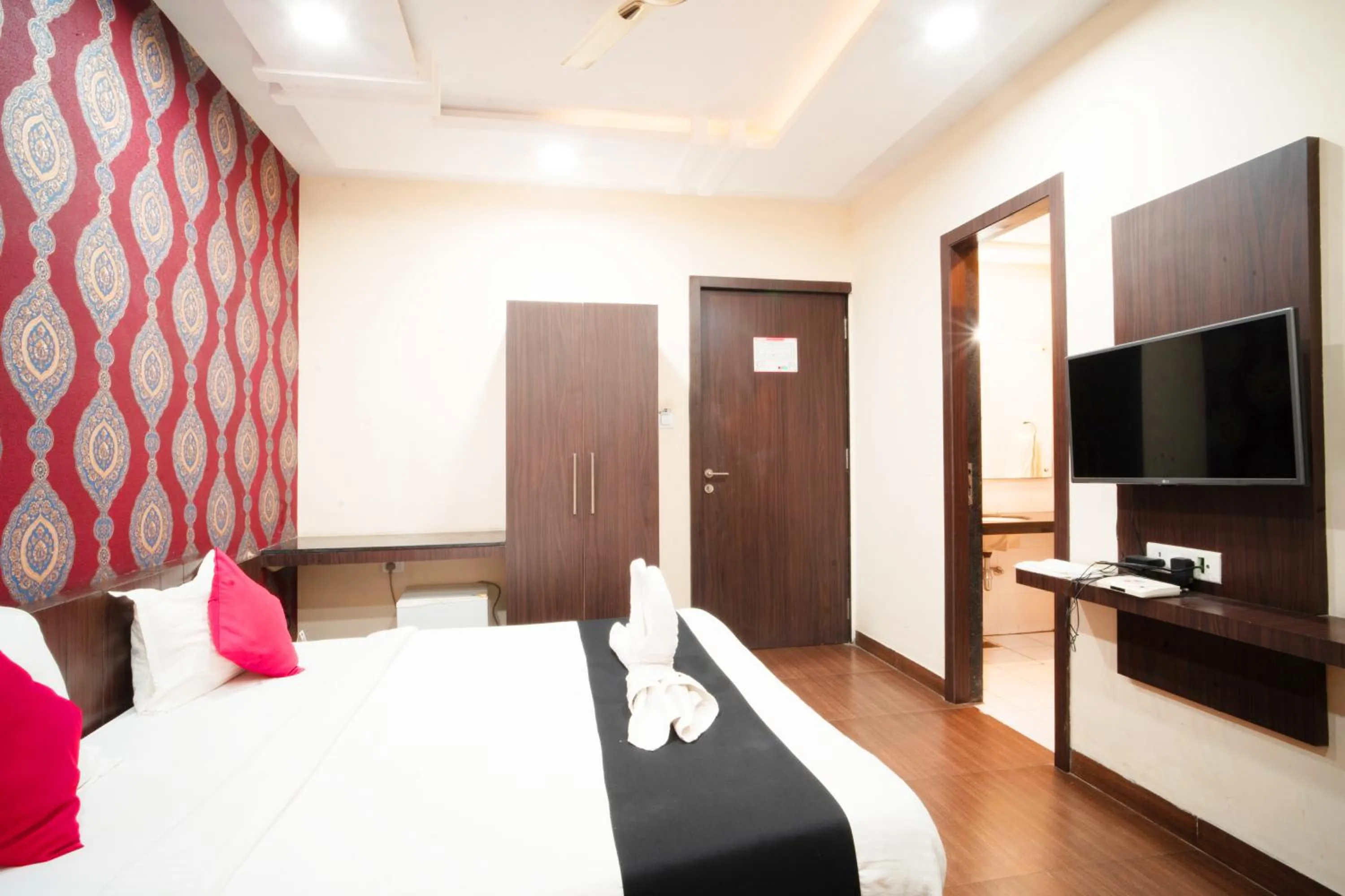 Bedroom in Hotel Flowers Inn