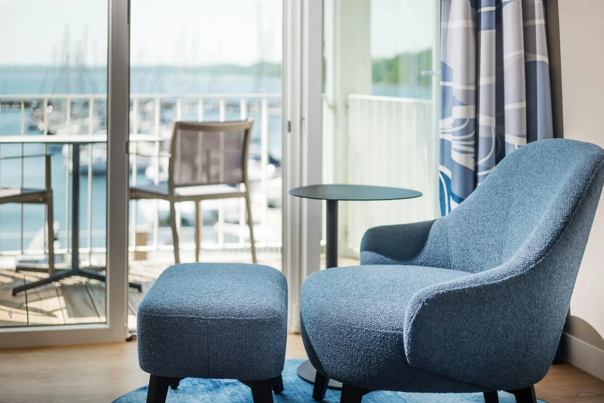 Photo of the whole room, Seating Area in Iberotel Boltenhagen