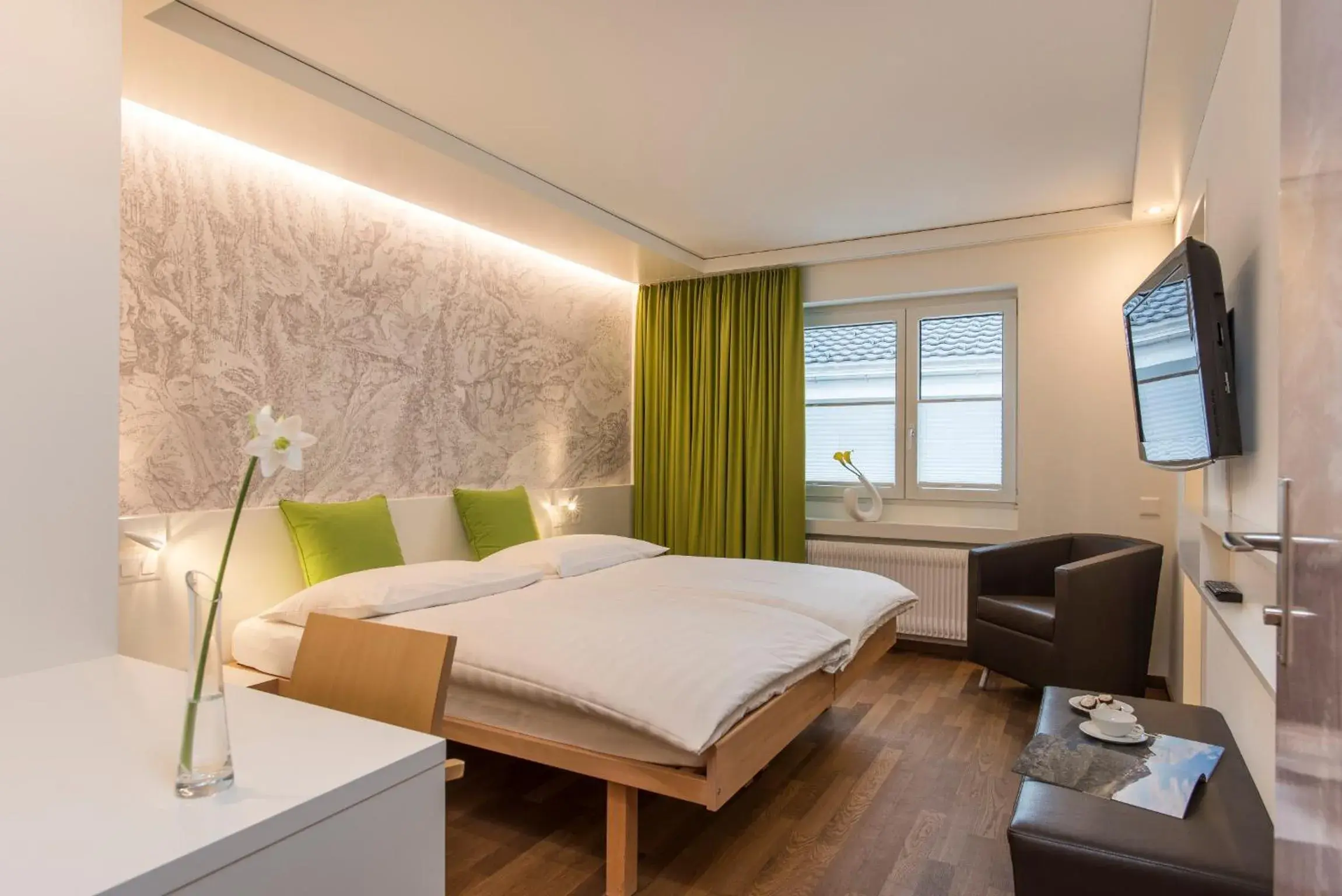 Comfort Double Room in Hotel Weiss Kreuz Comfort Double Room in Hotel Weiss Kreuz