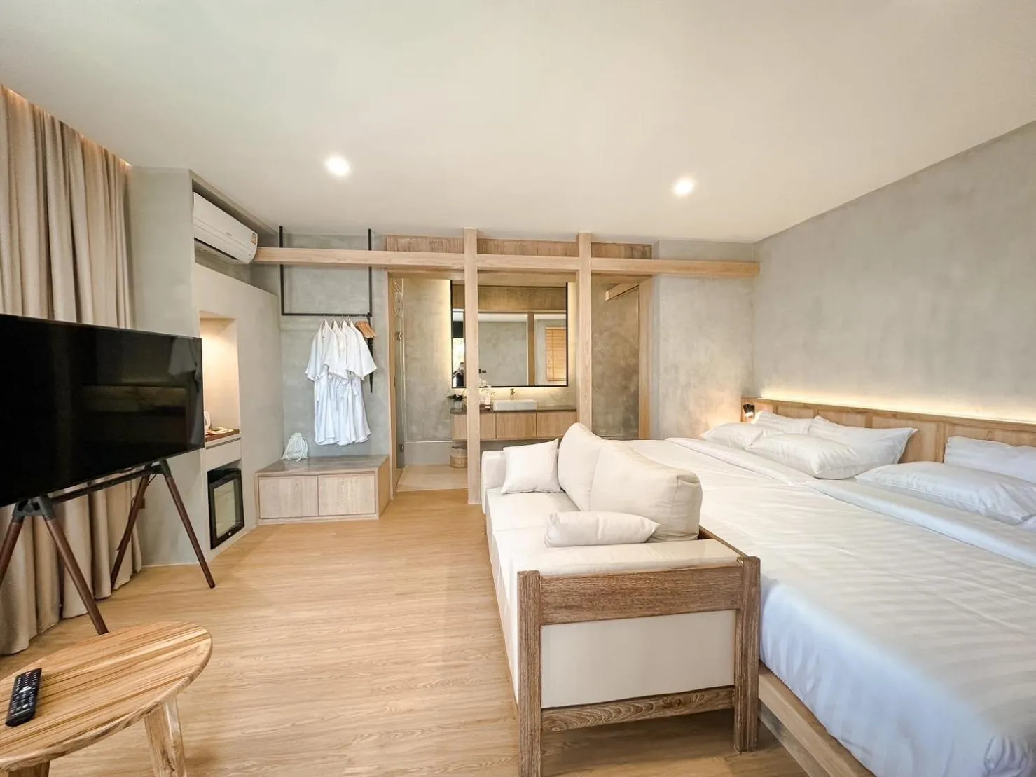 Photo of the whole room, Bed in Wevari Heritage