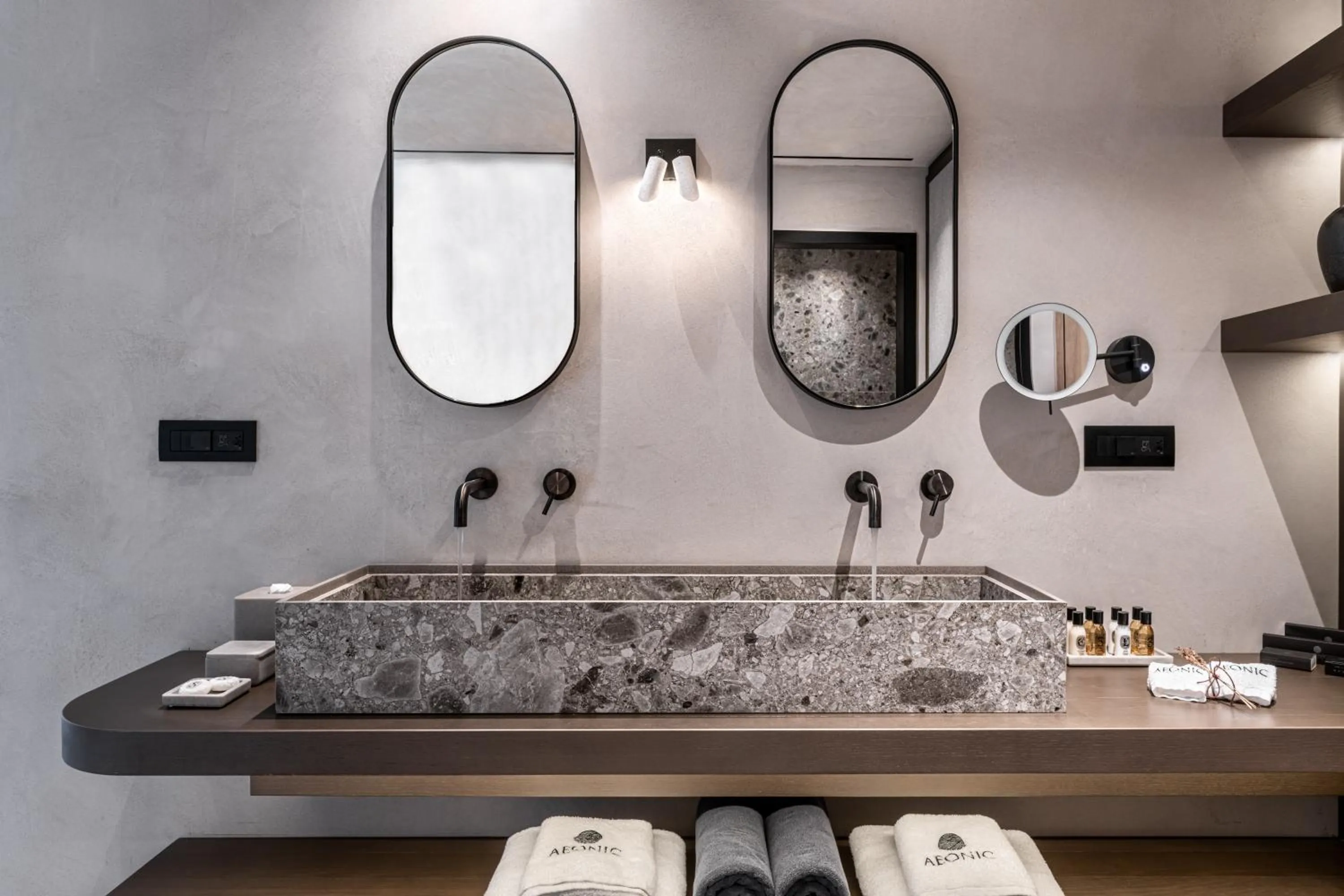 Bathroom in Aeonic Suites and Spa