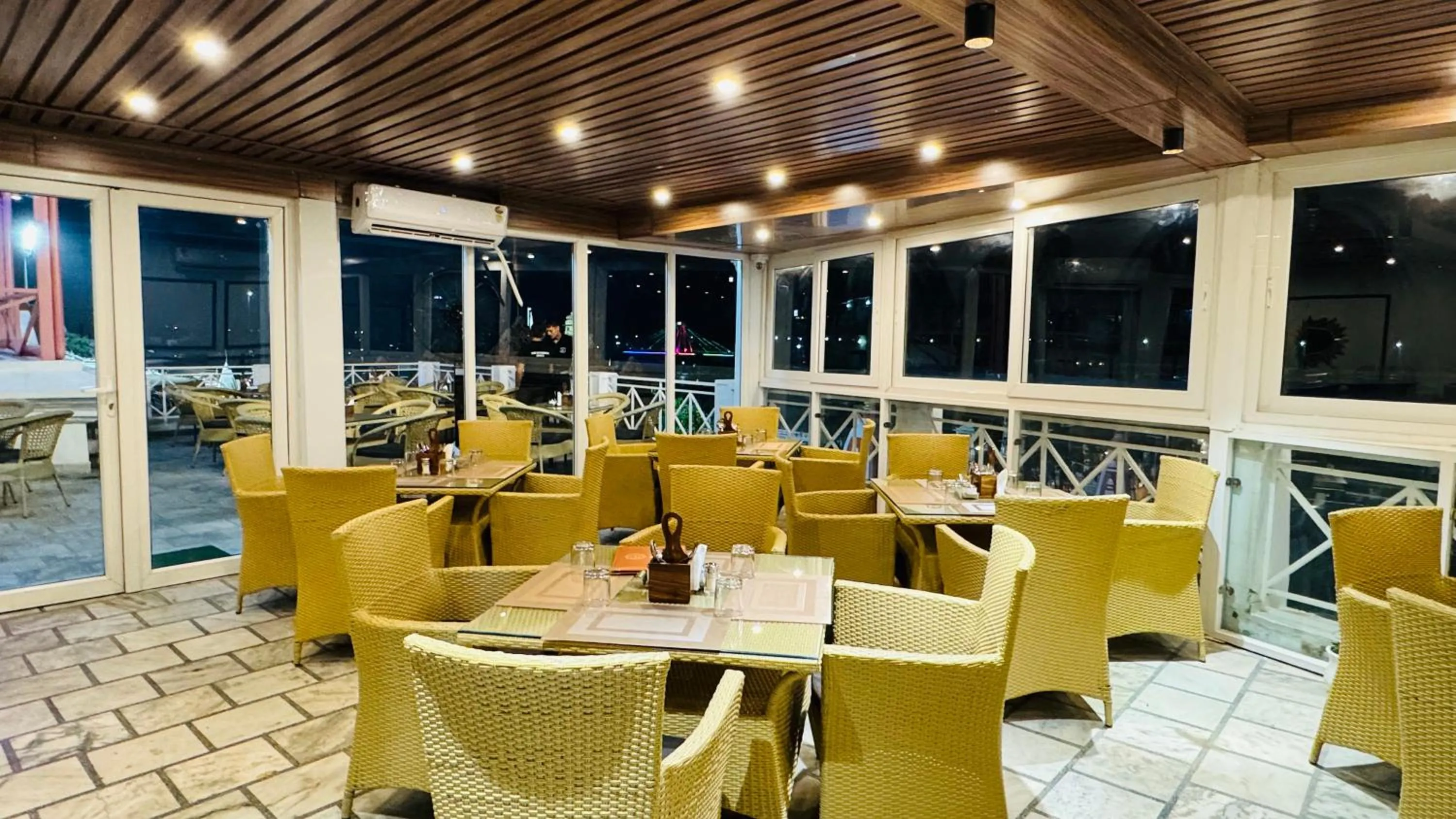 Restaurant/places to eat in The Reverent Ganga