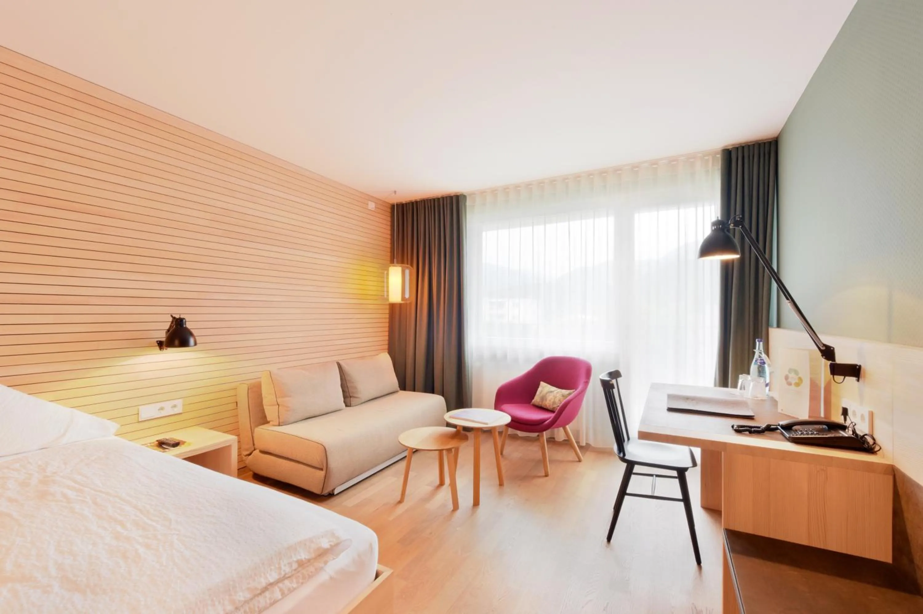 Photo of the whole room, Bed in Hotel Weisses Kreuz