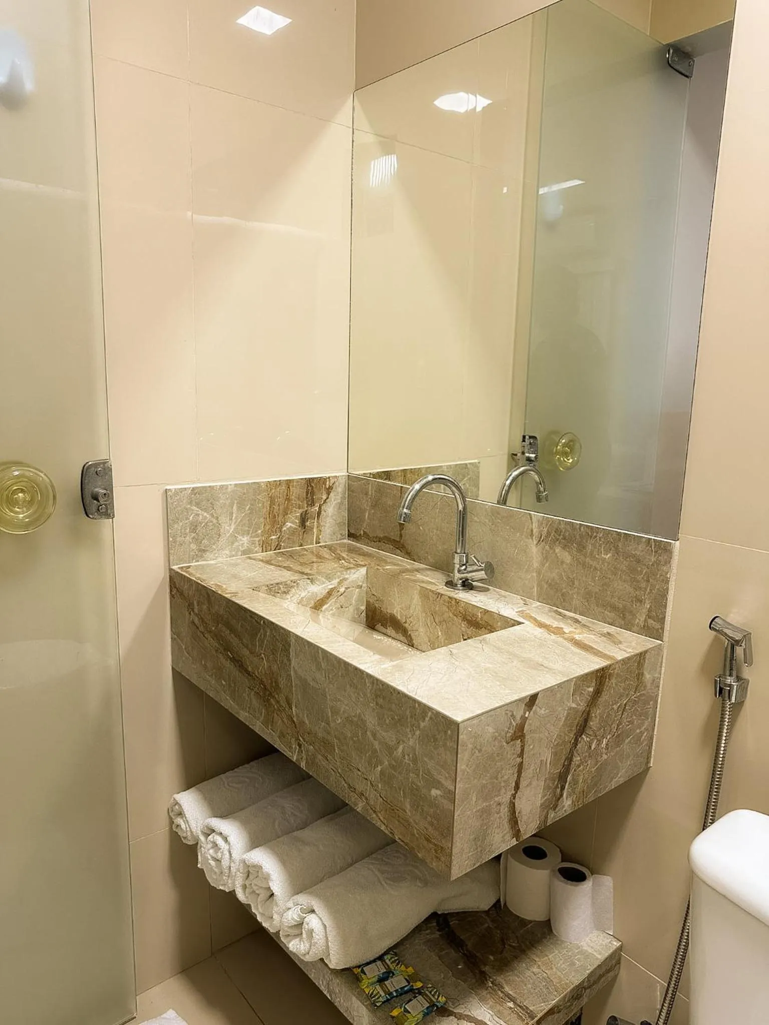 Bathroom in TERESINA HOTEL