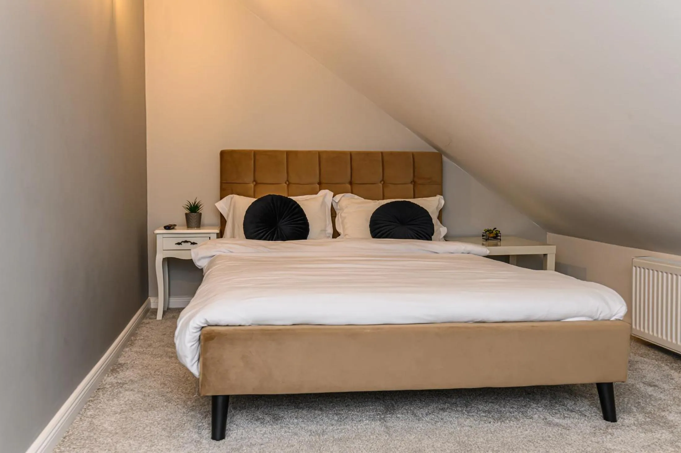 Bed in Dallure House Boutique Brasov