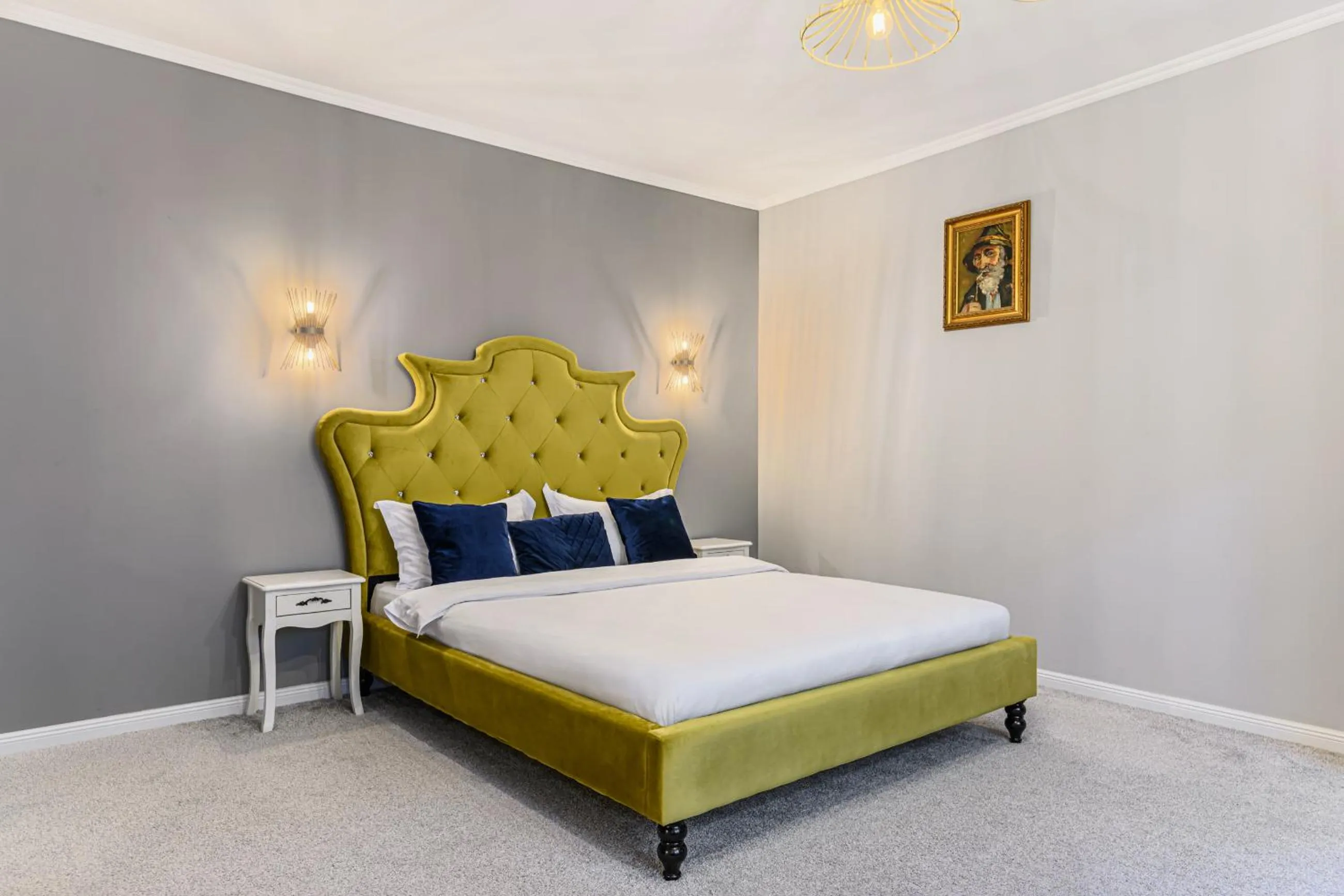 Bed in Dallure House Boutique Brasov