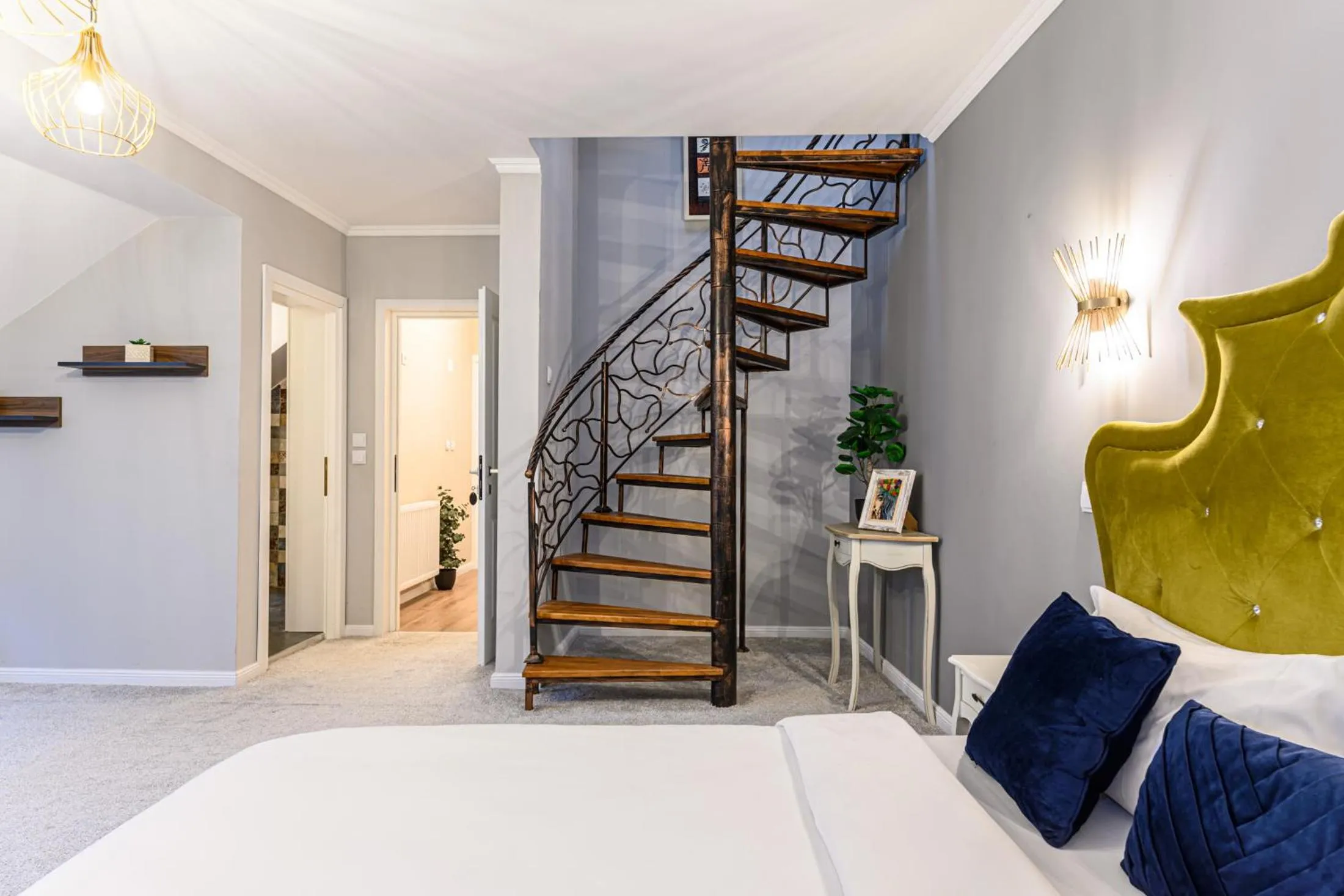 Bed in Dallure House Boutique Brasov