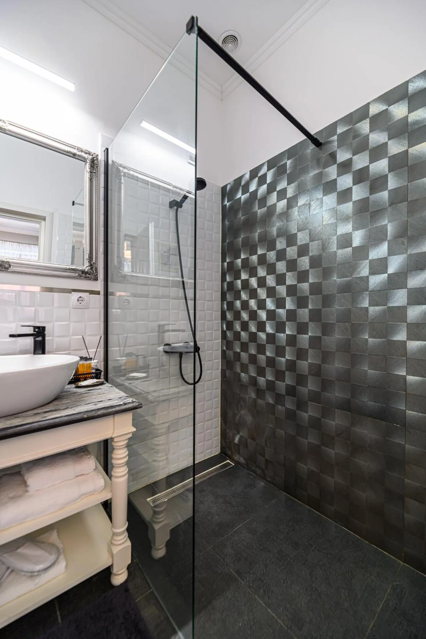 Bathroom in Dallure House Boutique Brasov