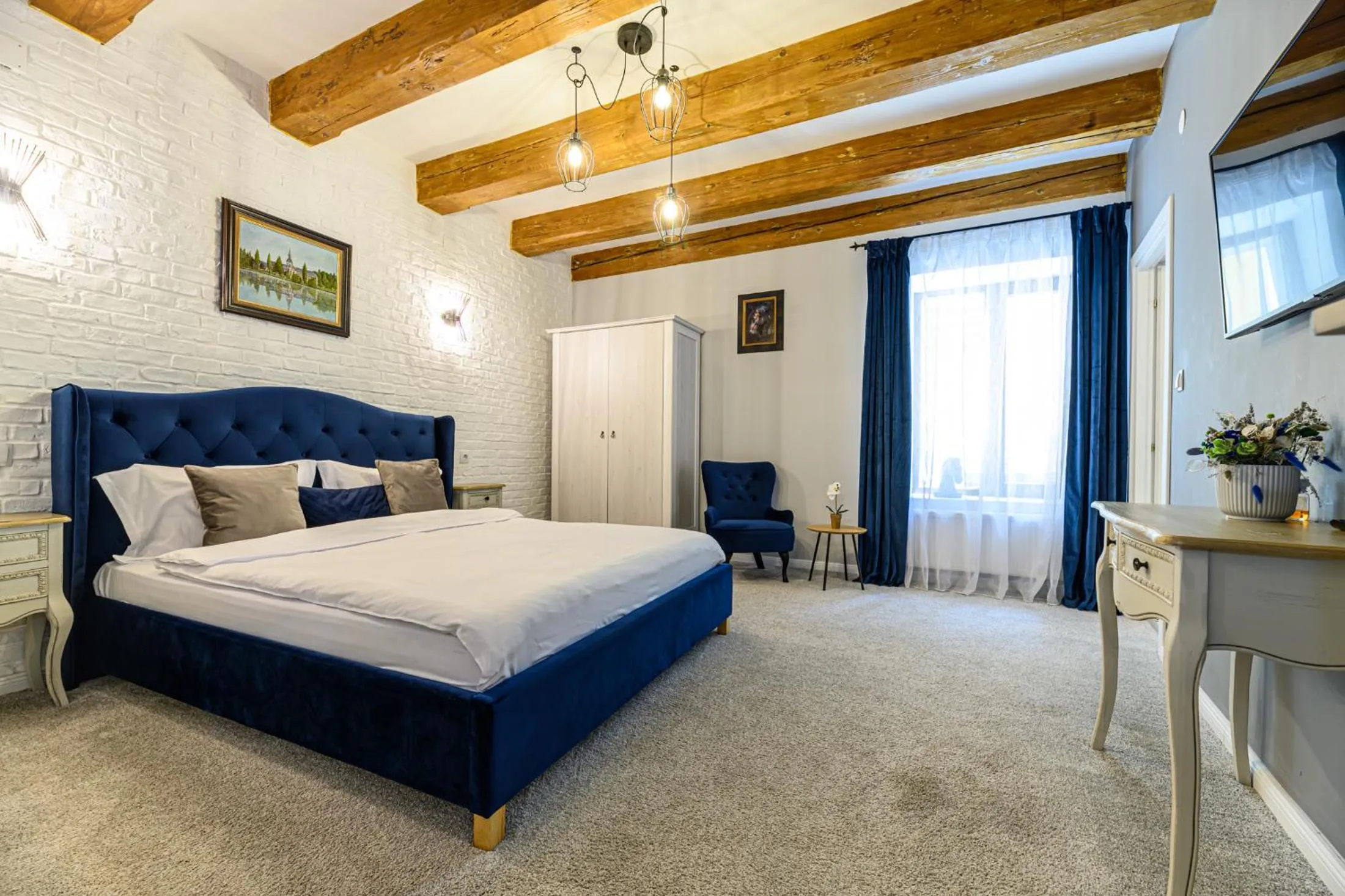 Bed in Dallure House Boutique Brasov