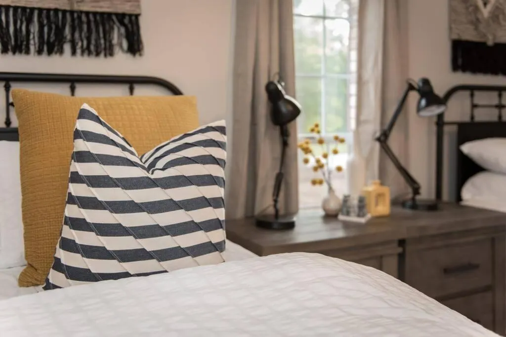 Bed in Stylish & Spacious Home Near ATL