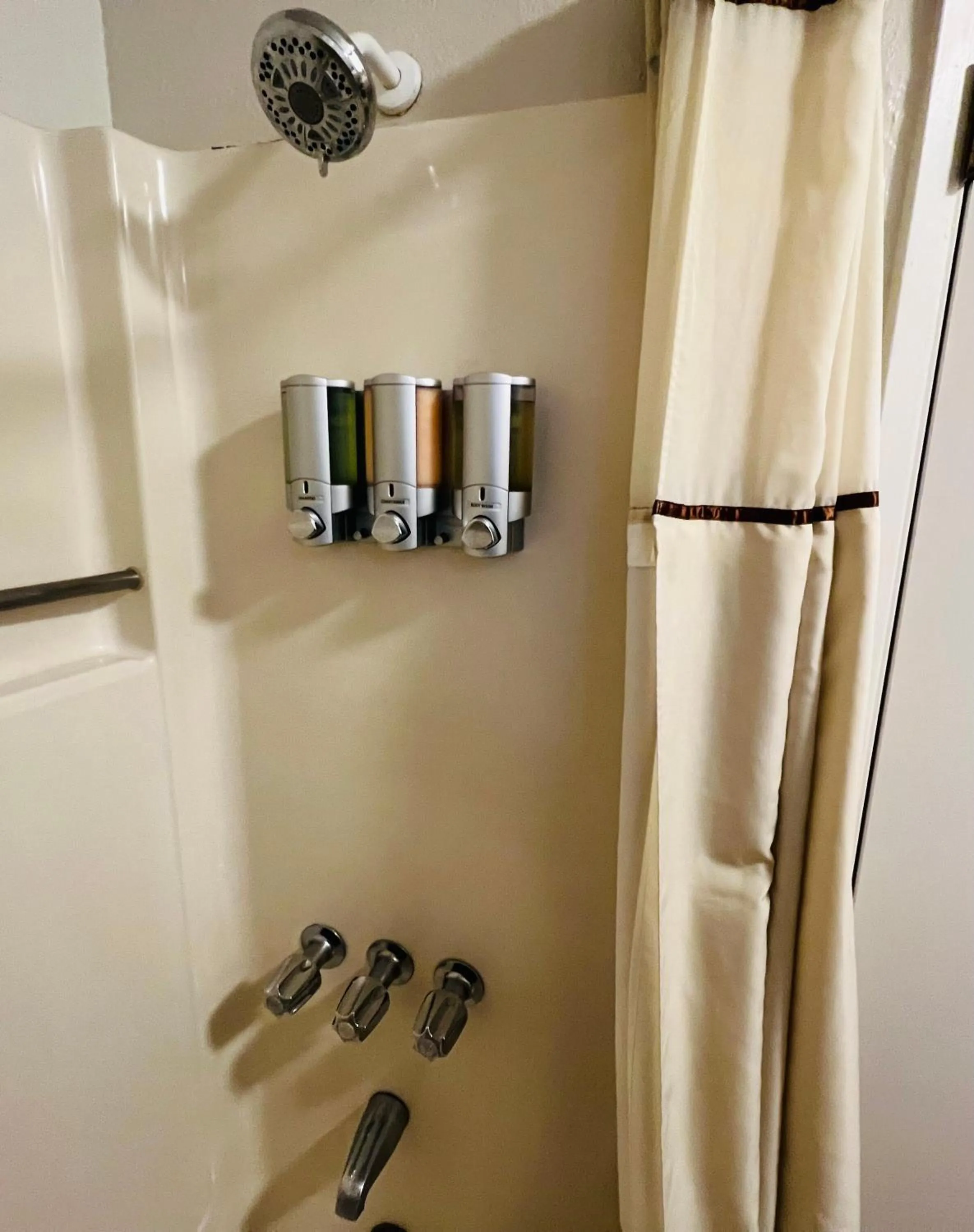 Shower in Cold Creek Inn