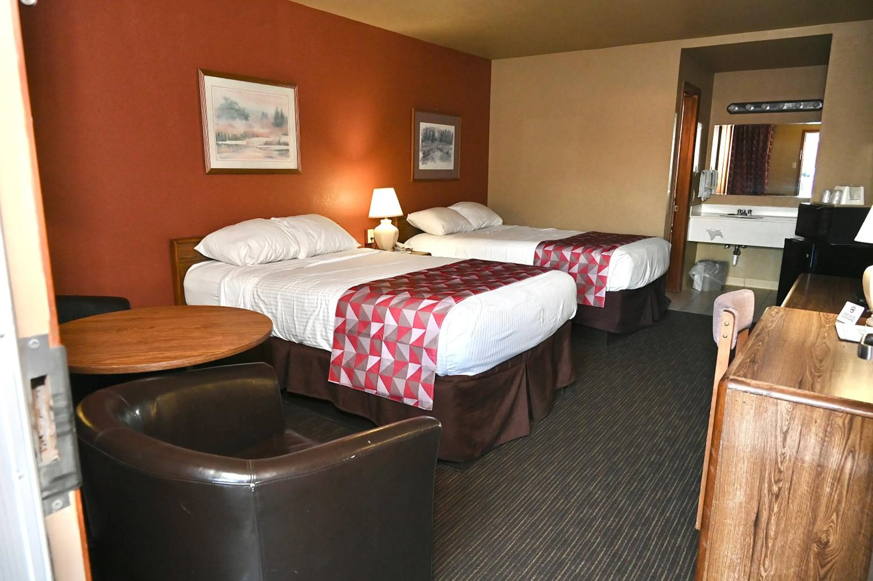 Bed in Fortune Inn & Suites