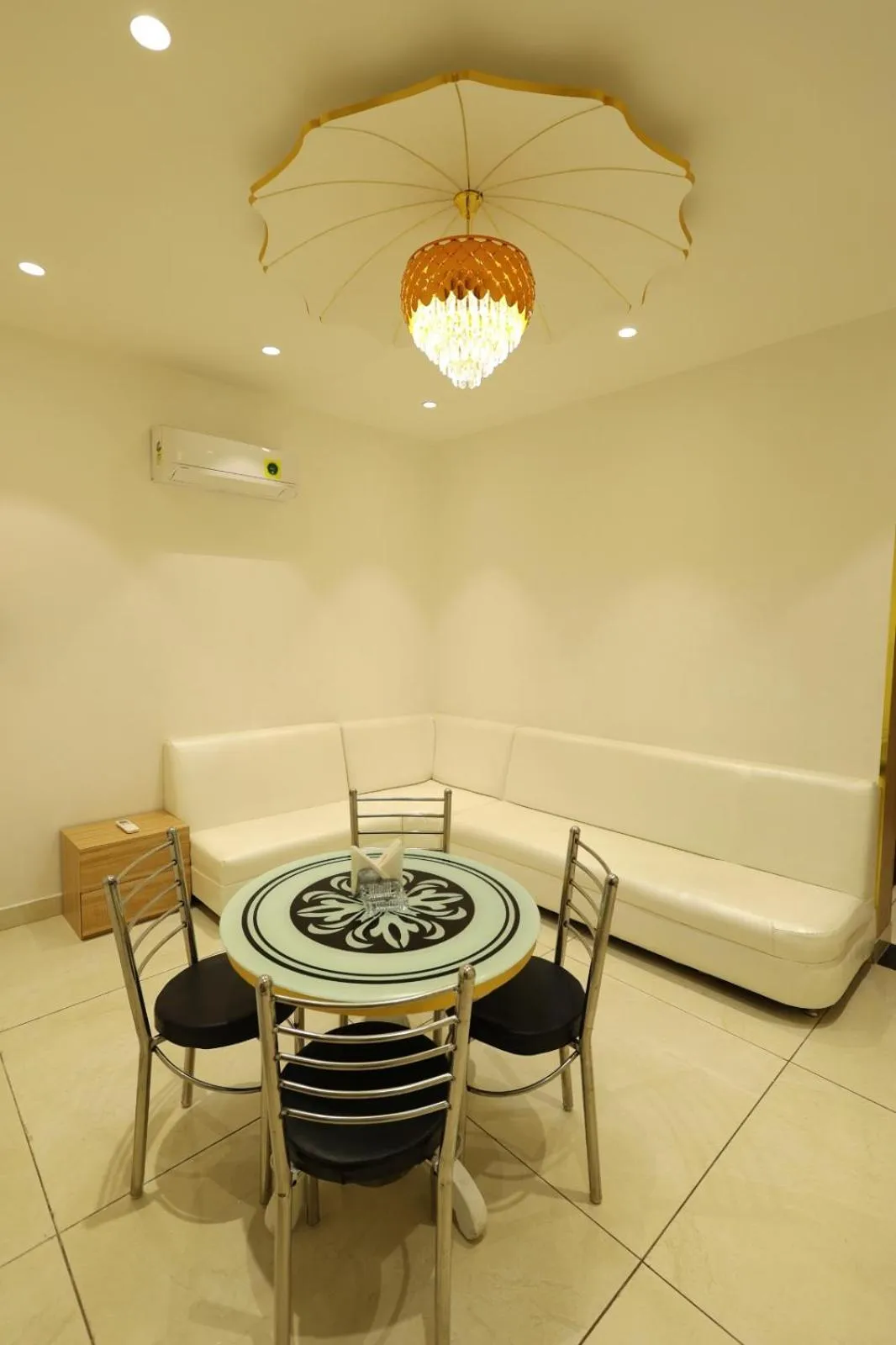 Living room in Hotel Darbar-E-Khas