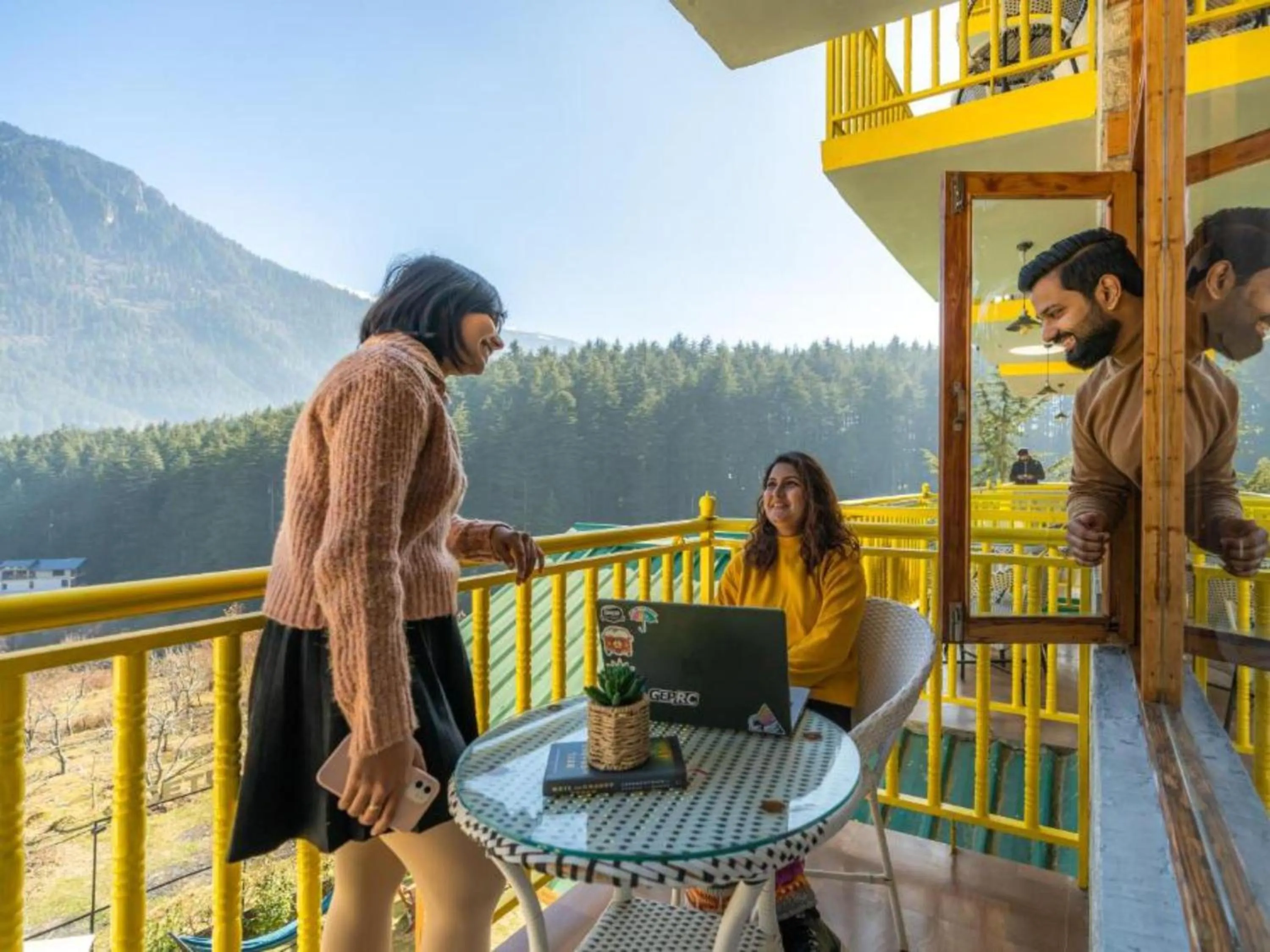 Day in The Hosteller Manali, Old Manali