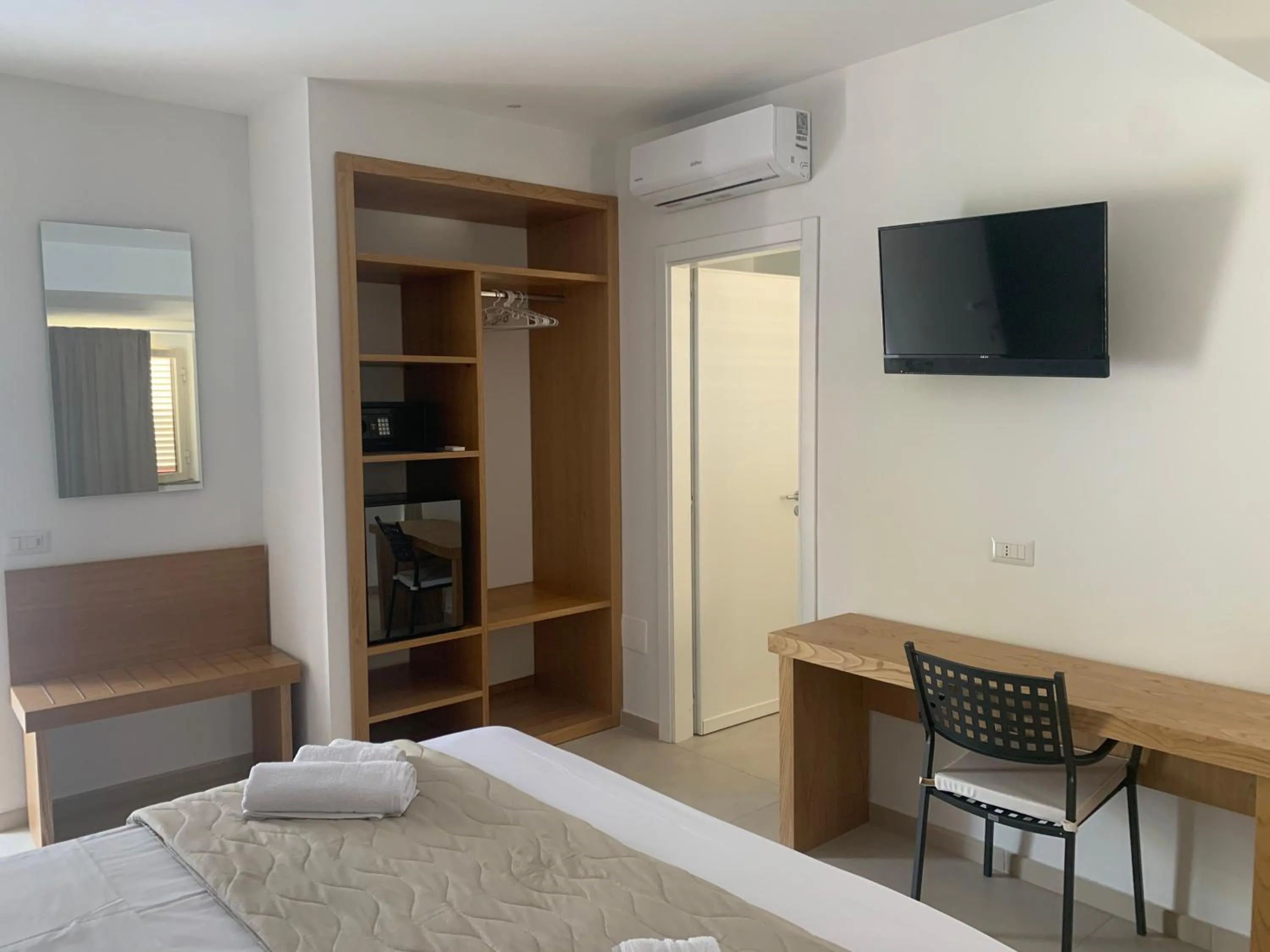 TV and multimedia, Bed in Miriasol Bed and Breakfast