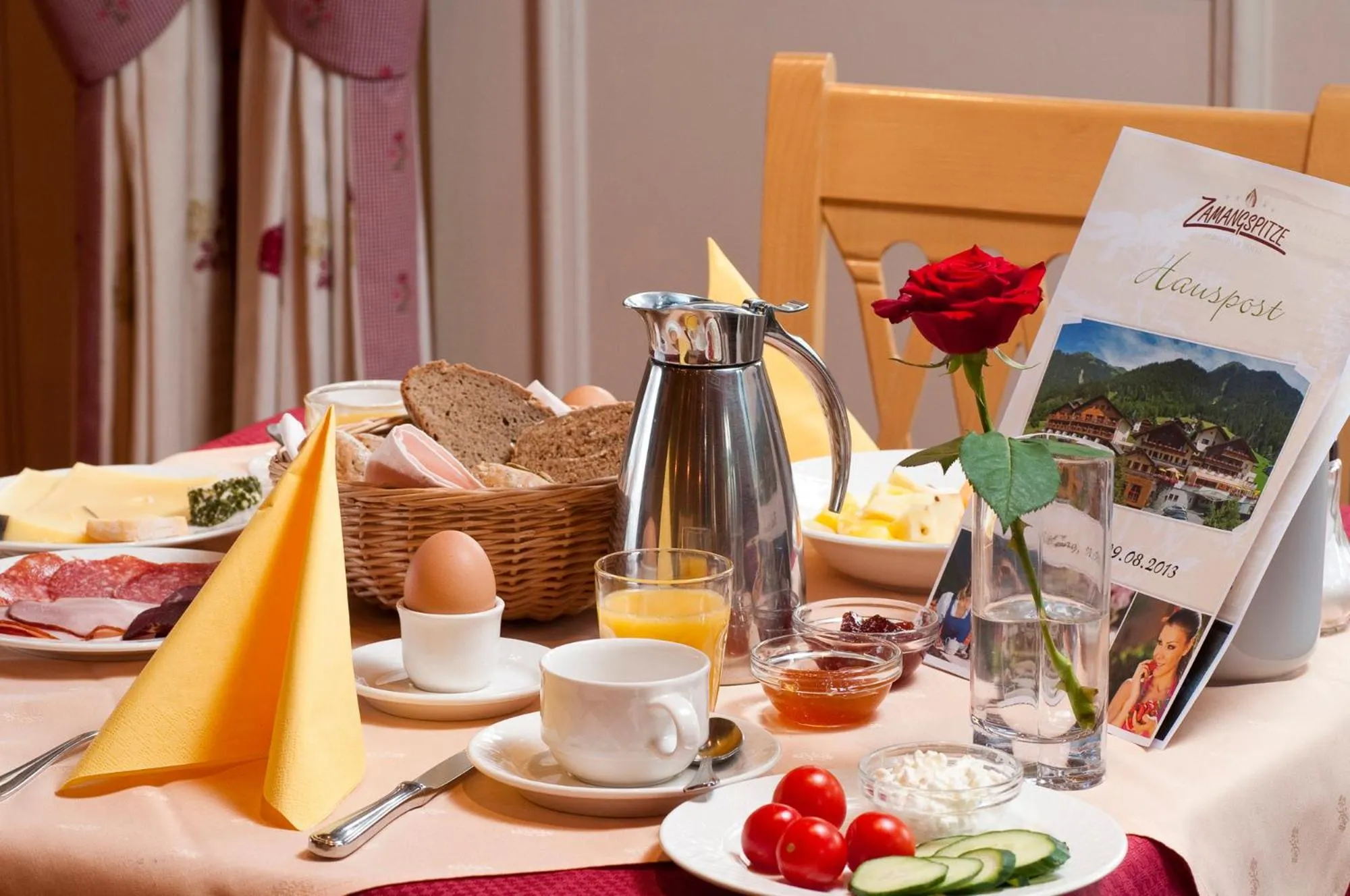 Breakfast in Berg-Spa & Hotel Zamangspitze