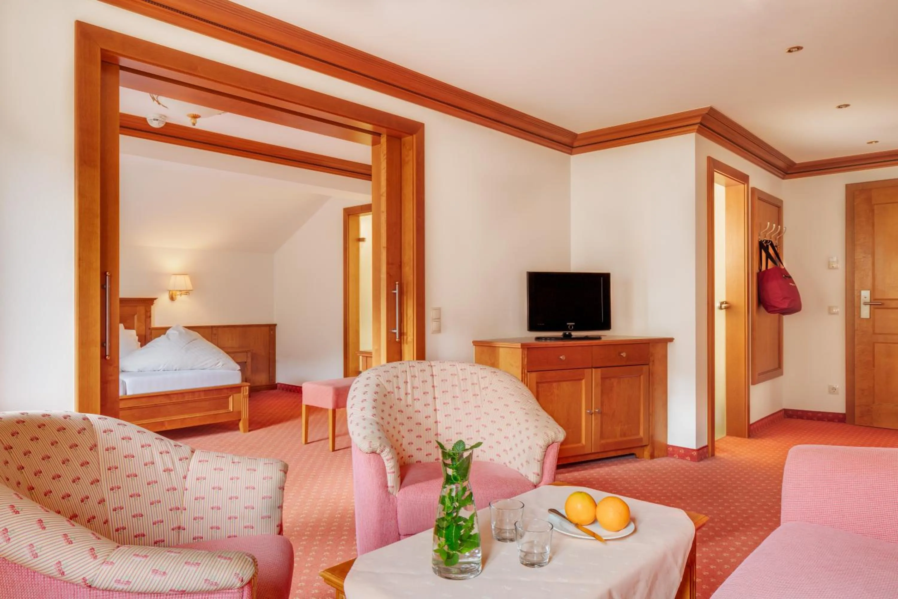 Living room in Berg-Spa & Hotel Zamangspitze