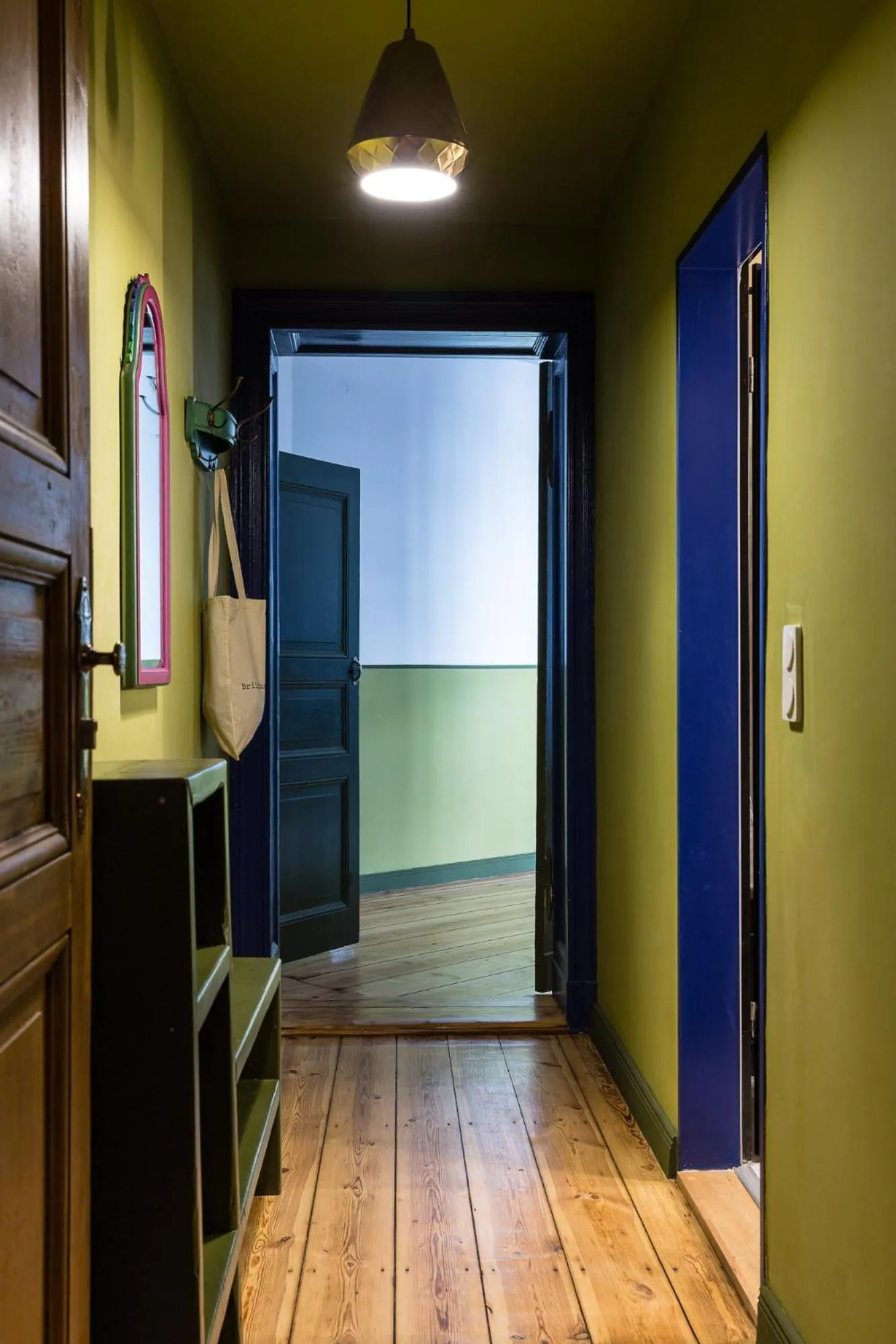 Decorative detail in Brilliant Apartments