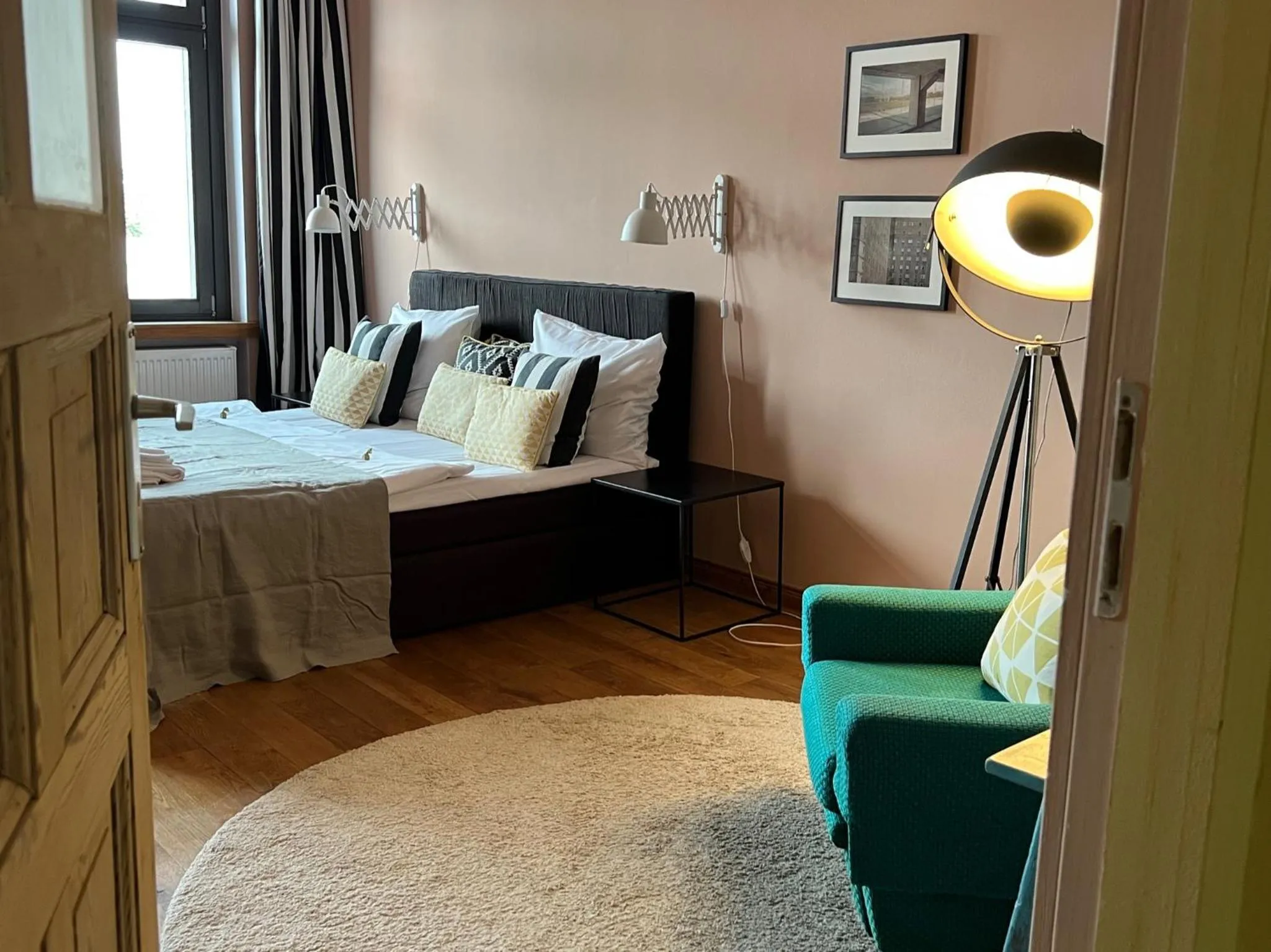 Bedroom, Bed in Brilliant Apartments