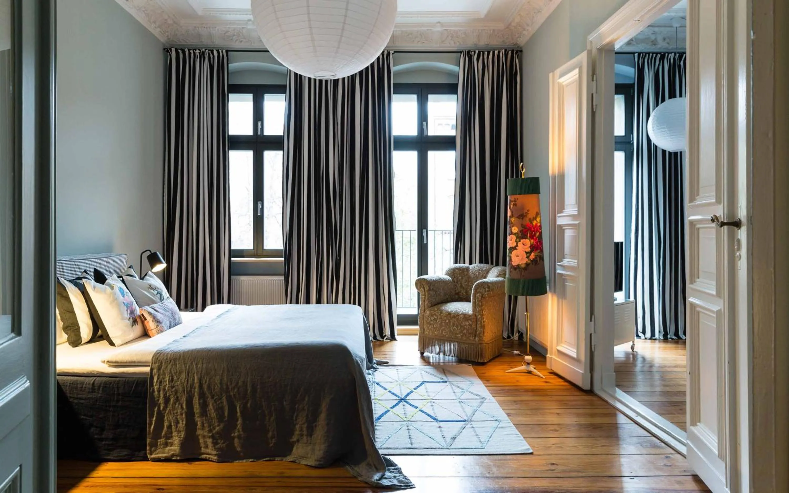 Bedroom, Bed in Brilliant Apartments