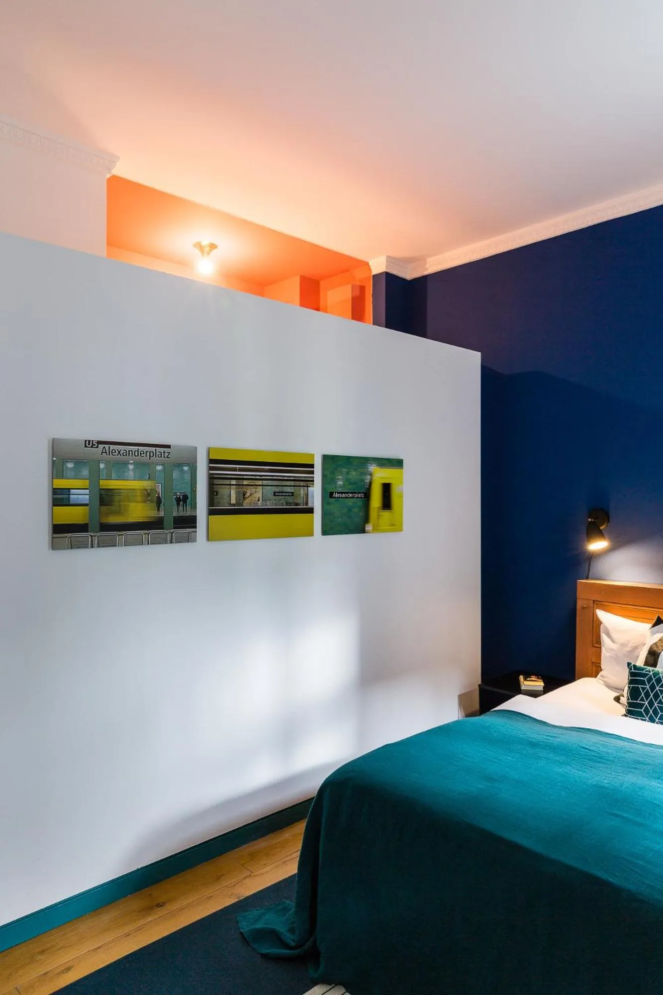 Decorative detail, Bed in Brilliant Apartments