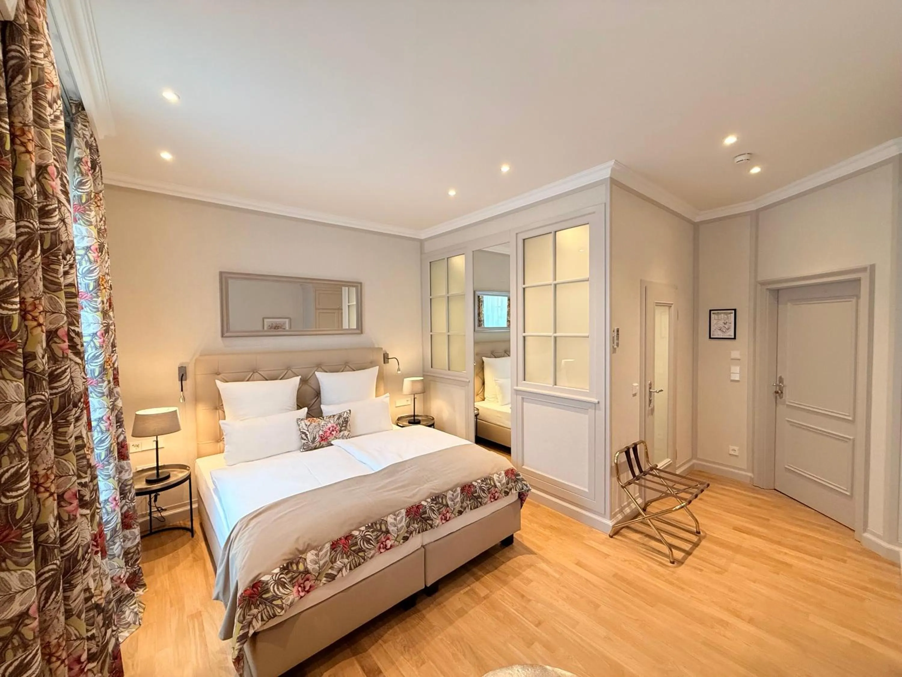 Living room, Bed in Deidesheimer Hof