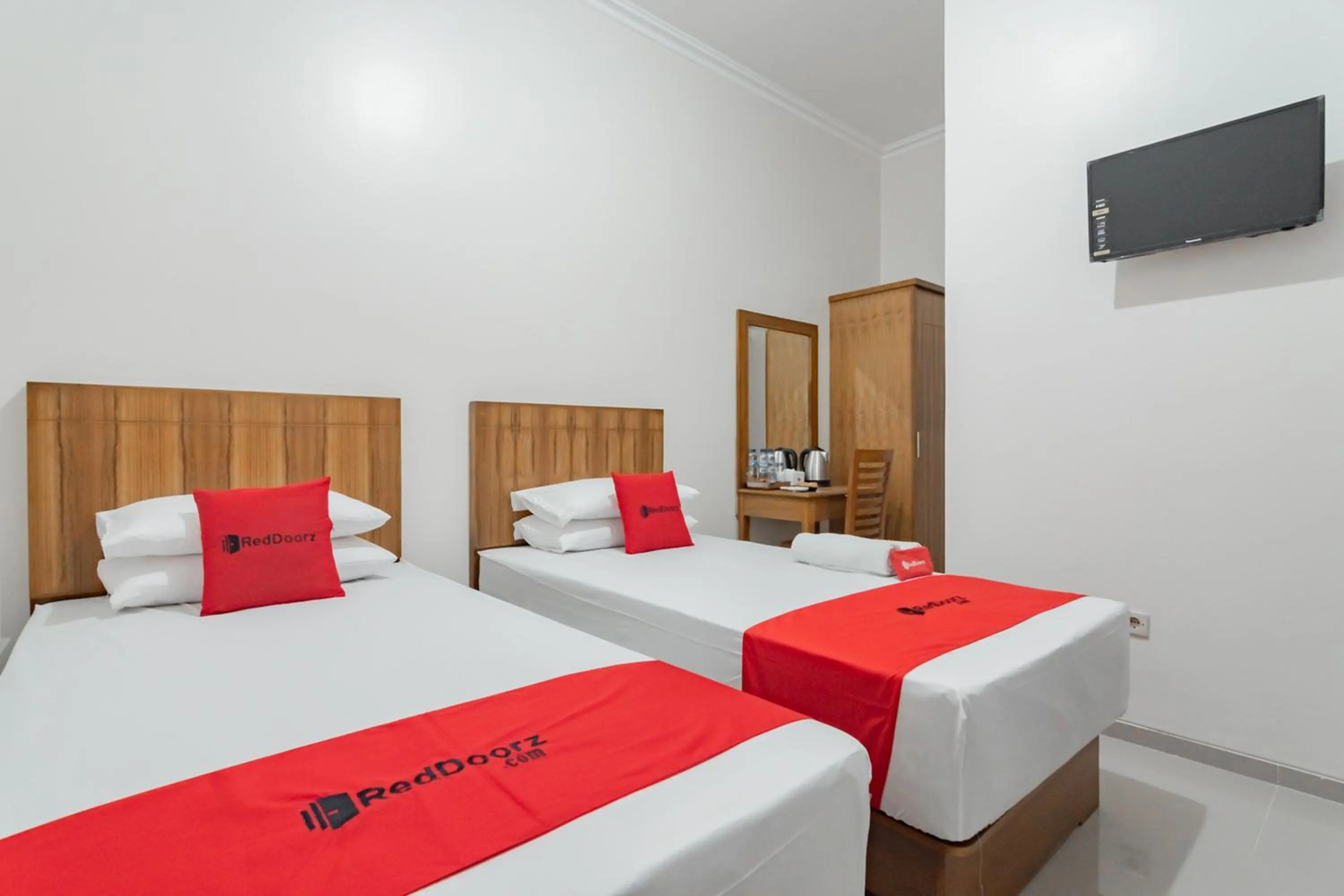 Bed in RedDoorz Syariah Plus @ Perintis Guesthouse Tasikmalaya