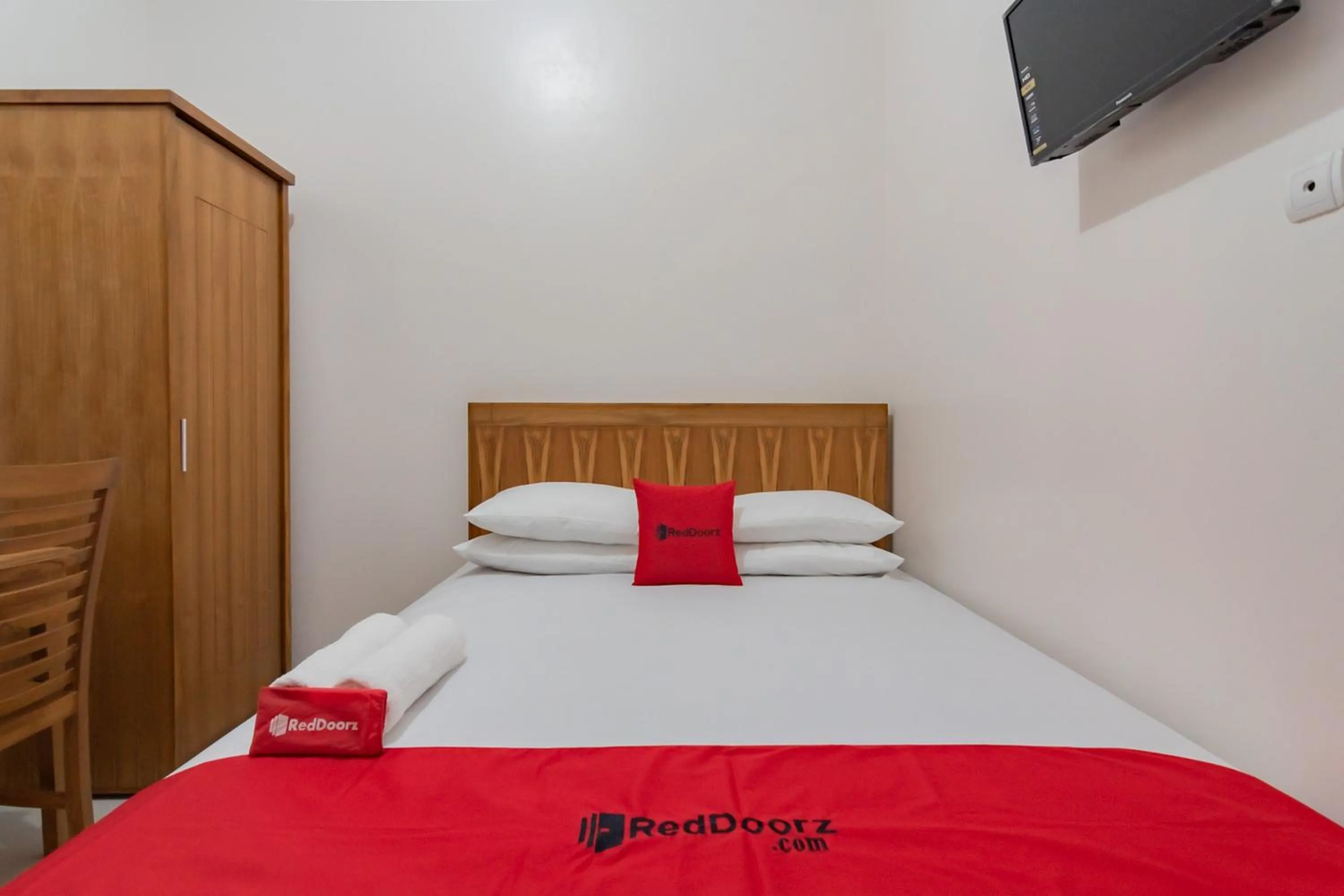 Bed in RedDoorz Syariah Plus @ Perintis Guesthouse Tasikmalaya