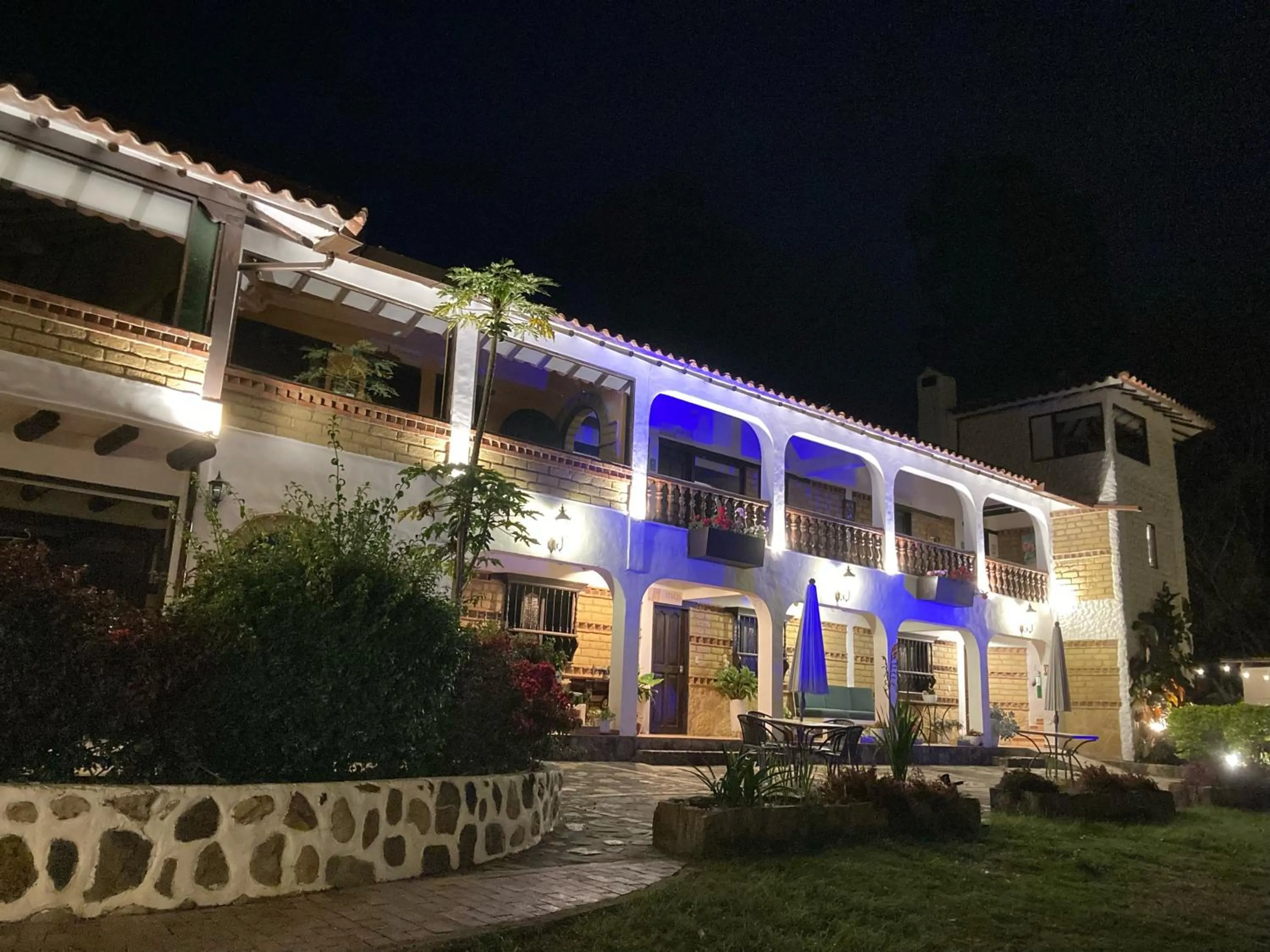 Property building in Bombon Hotel