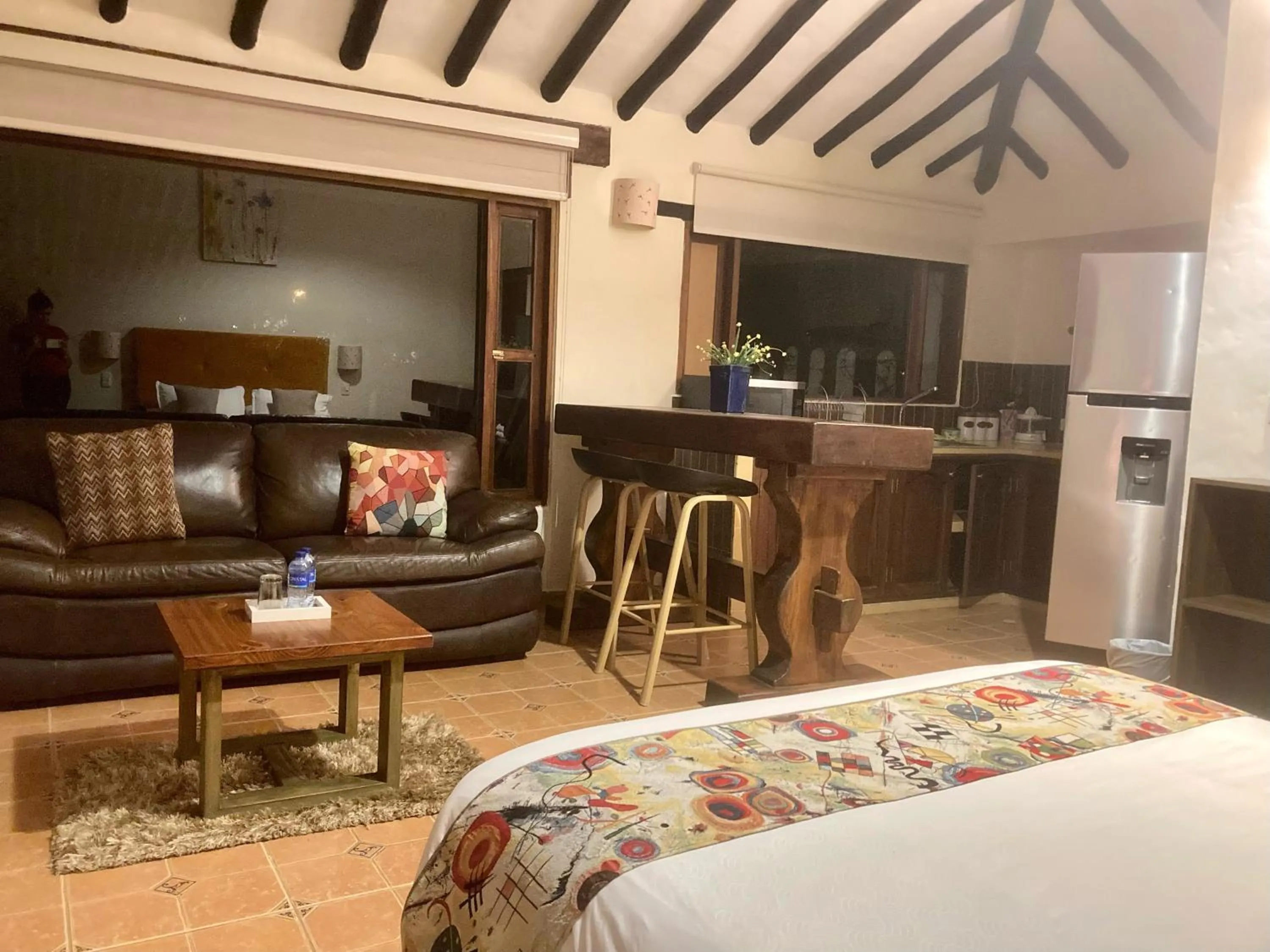 Living room in Bombon Hotel