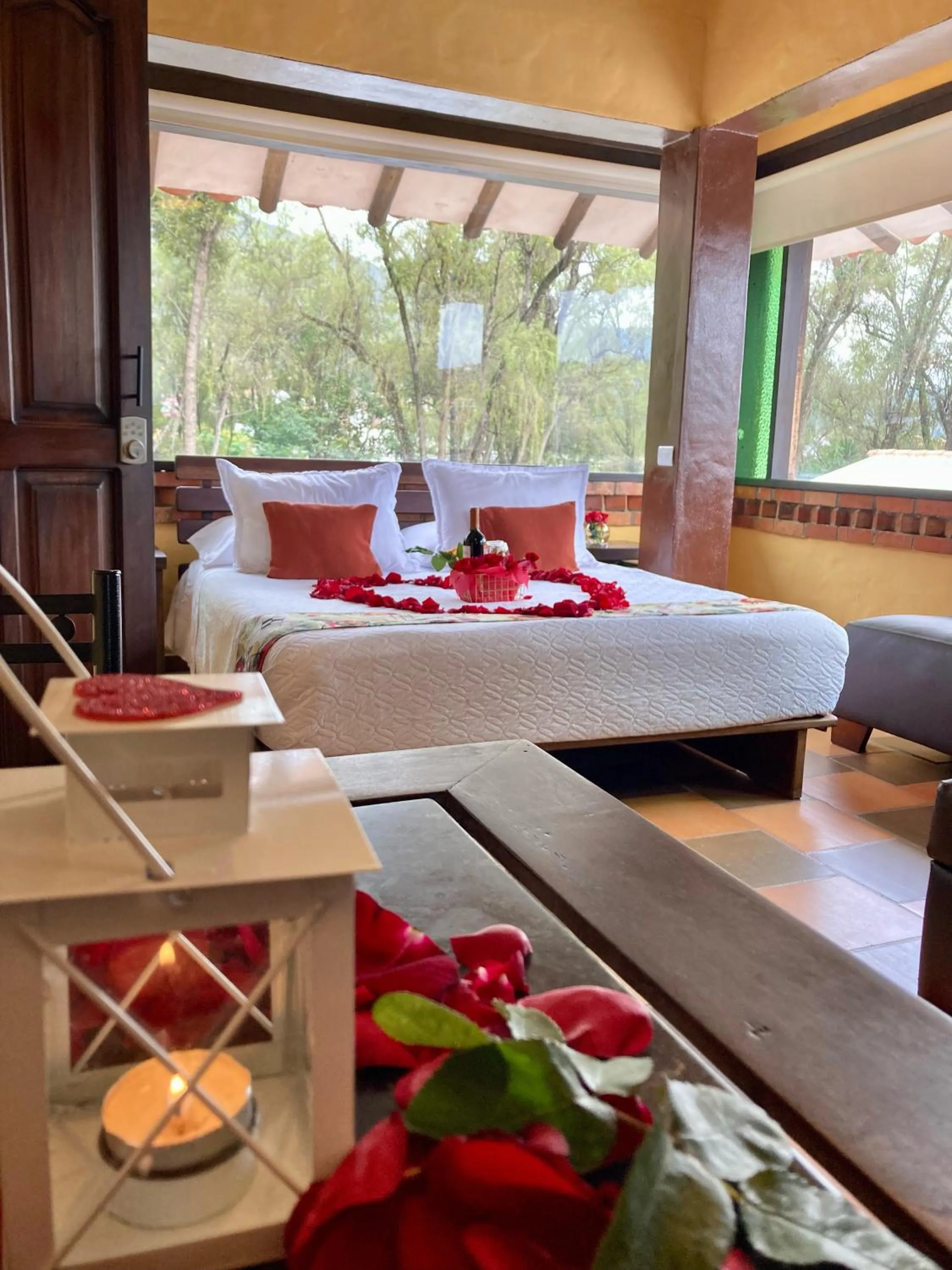 wedding, Bed in Bombon Hotel