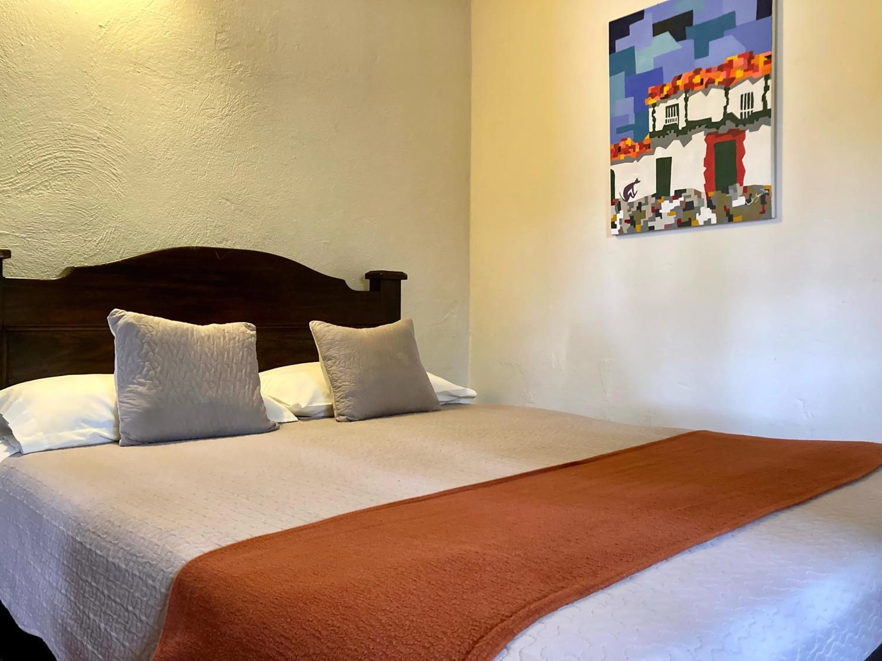 Bedroom, Bed in Bombon Hotel