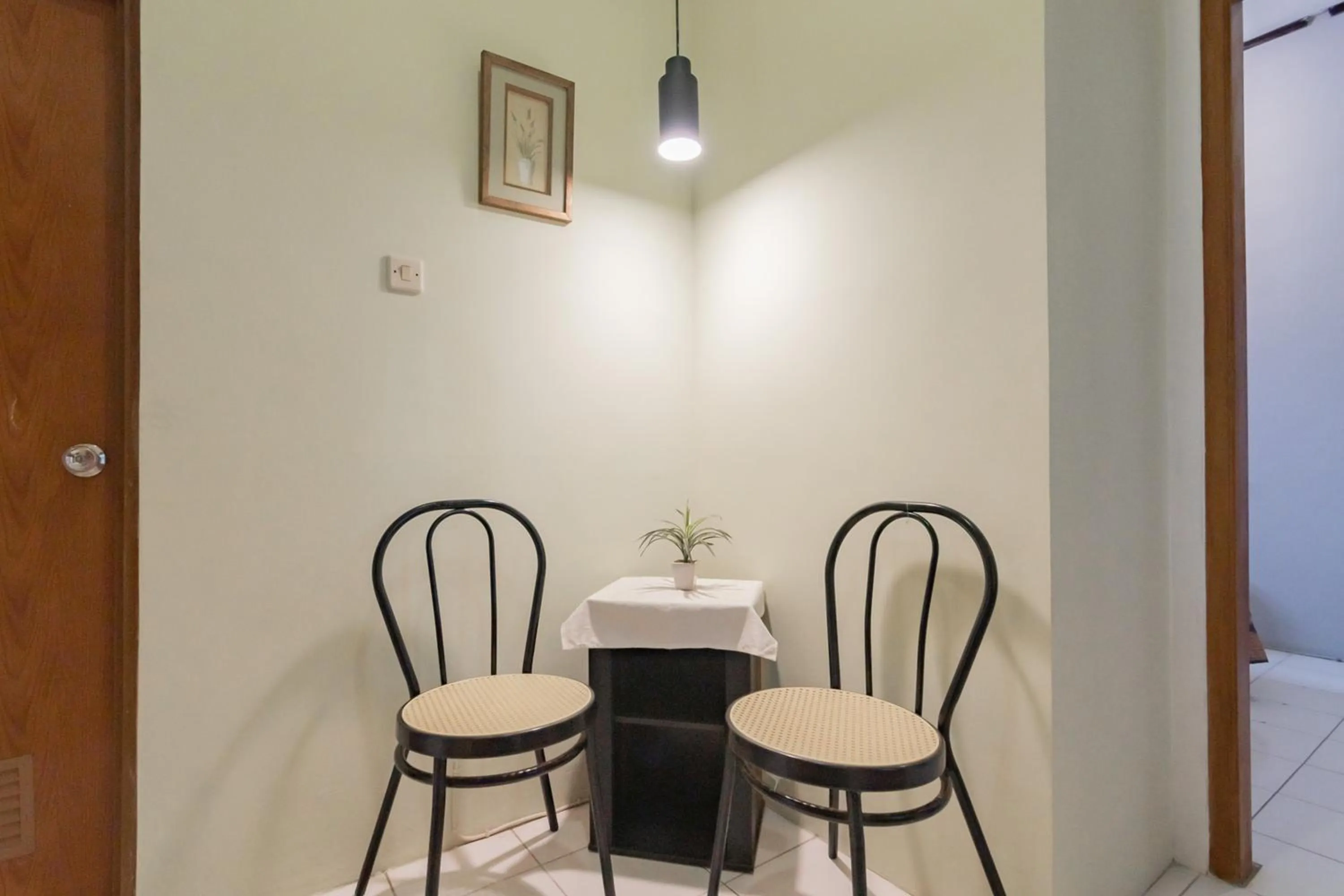 Lembur Kiwari Setra Duta Mitra RedDoorz