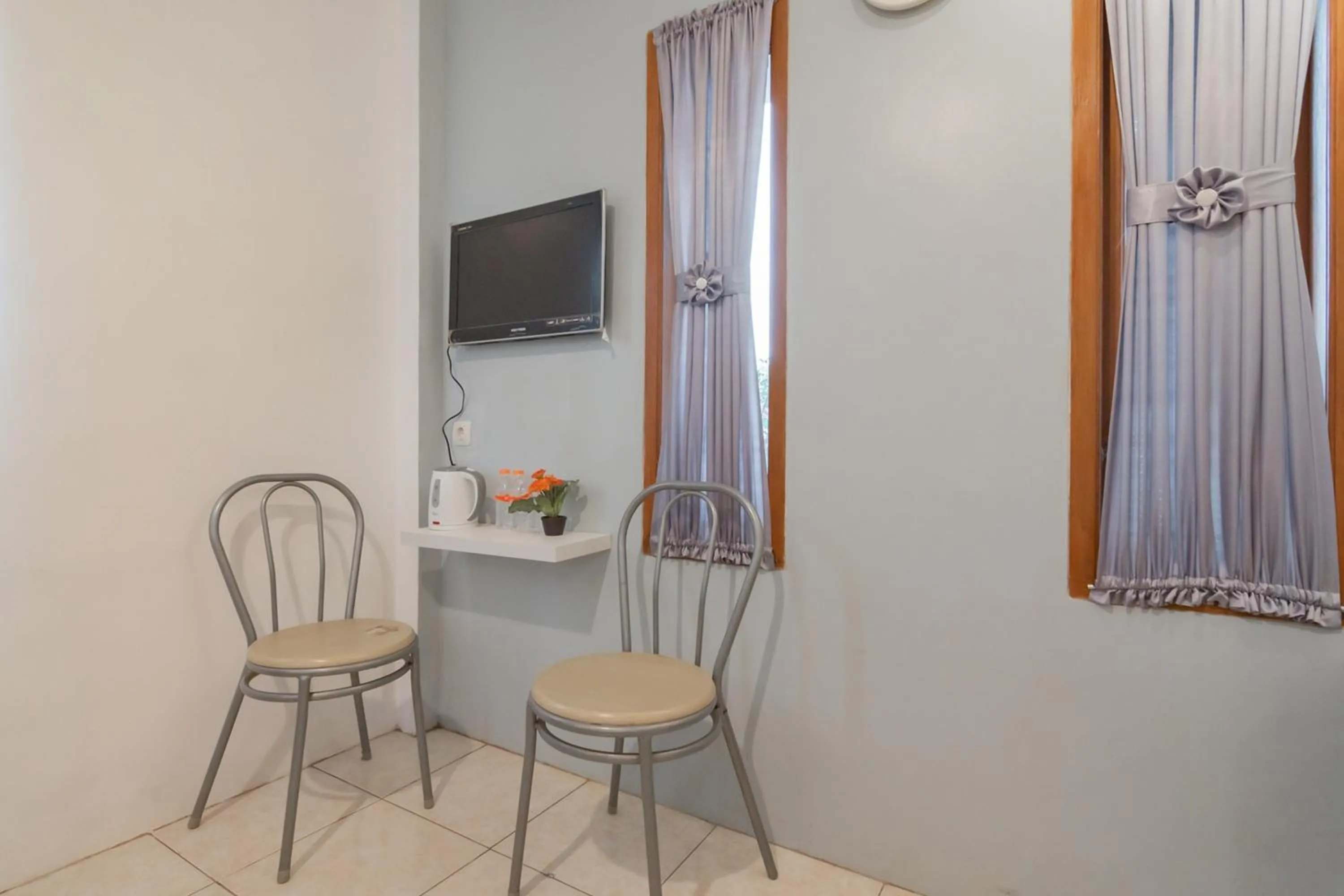 TV and multimedia in Lembur Kiwari Setra Duta Mitra RedDoorz